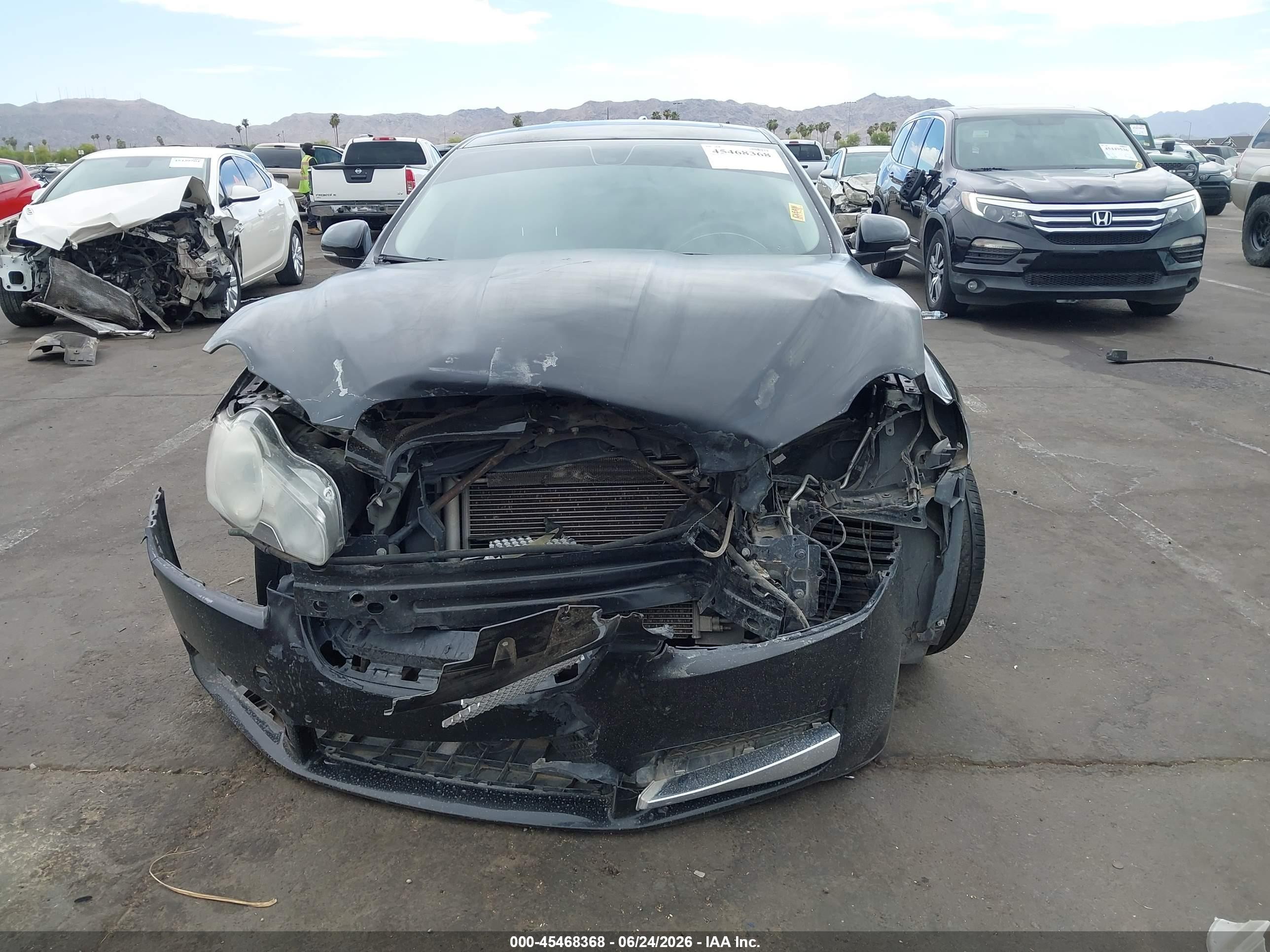 2010 Jaguar Xf Premium Black vin: SAJWA0GB1ALR52666