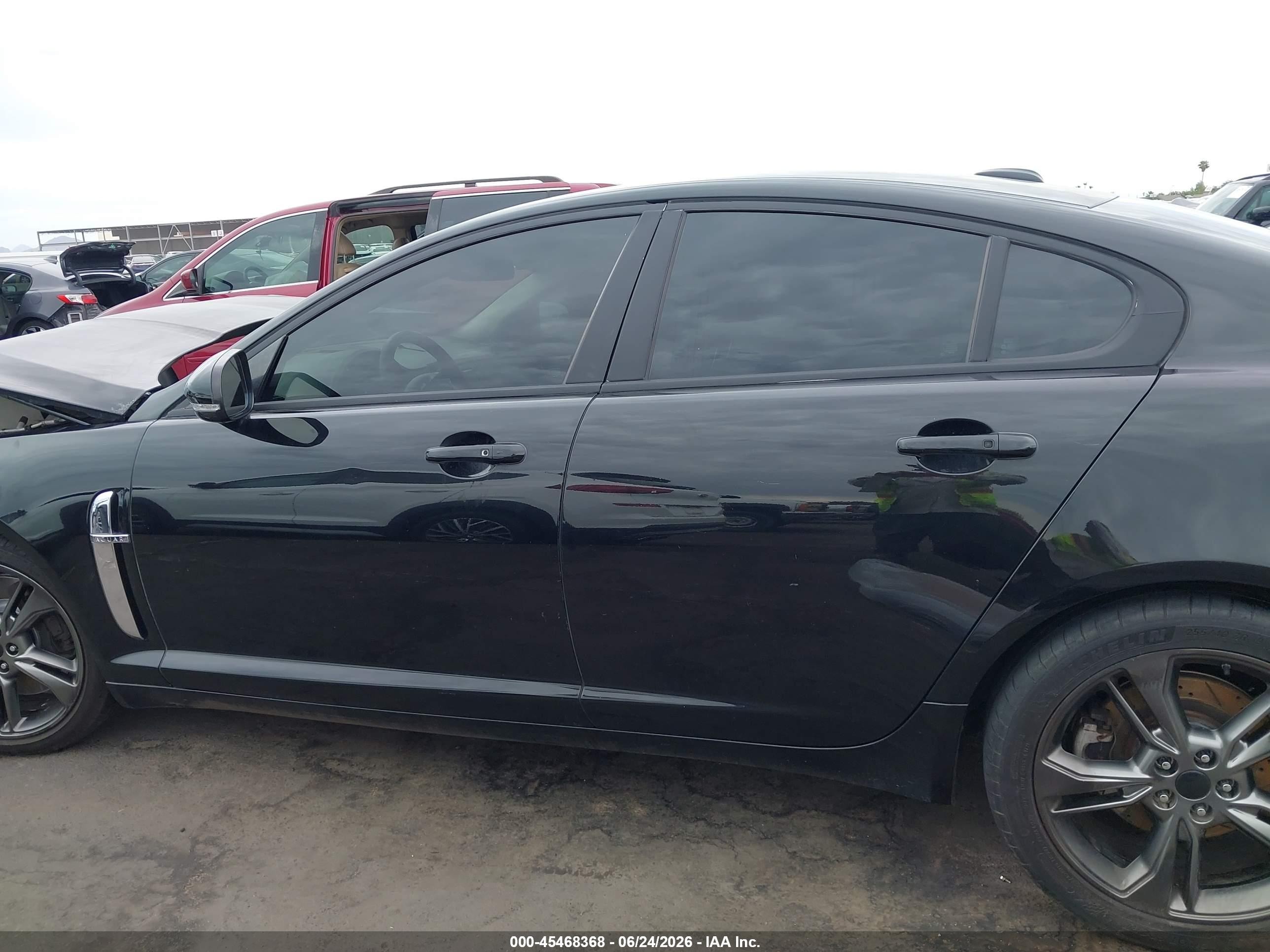 2010 Jaguar Xf Premium Black vin: SAJWA0GB1ALR52666
