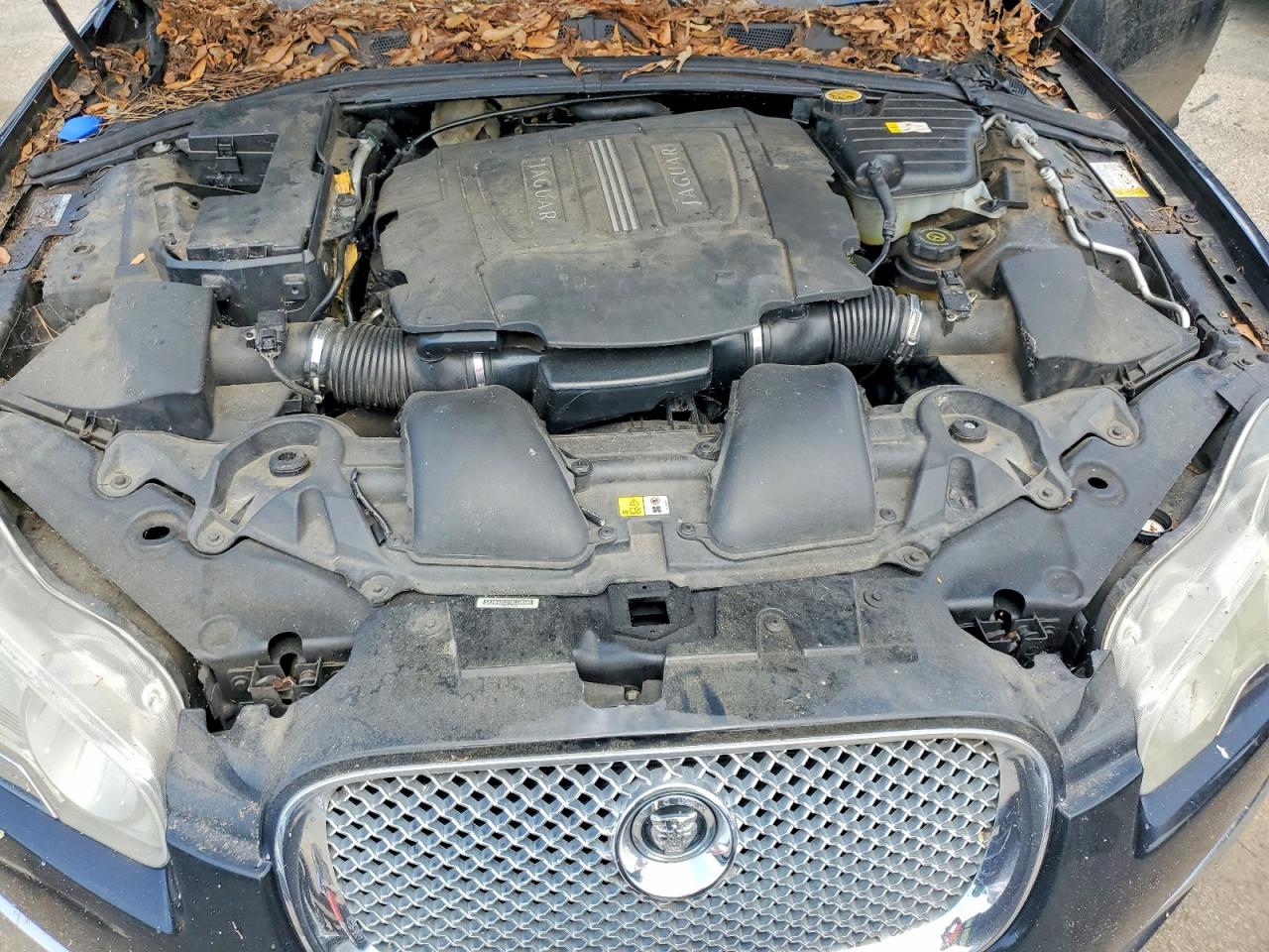 2011 Jaguar Xf Premium Black vin: SAJWA0GB1BLS06896