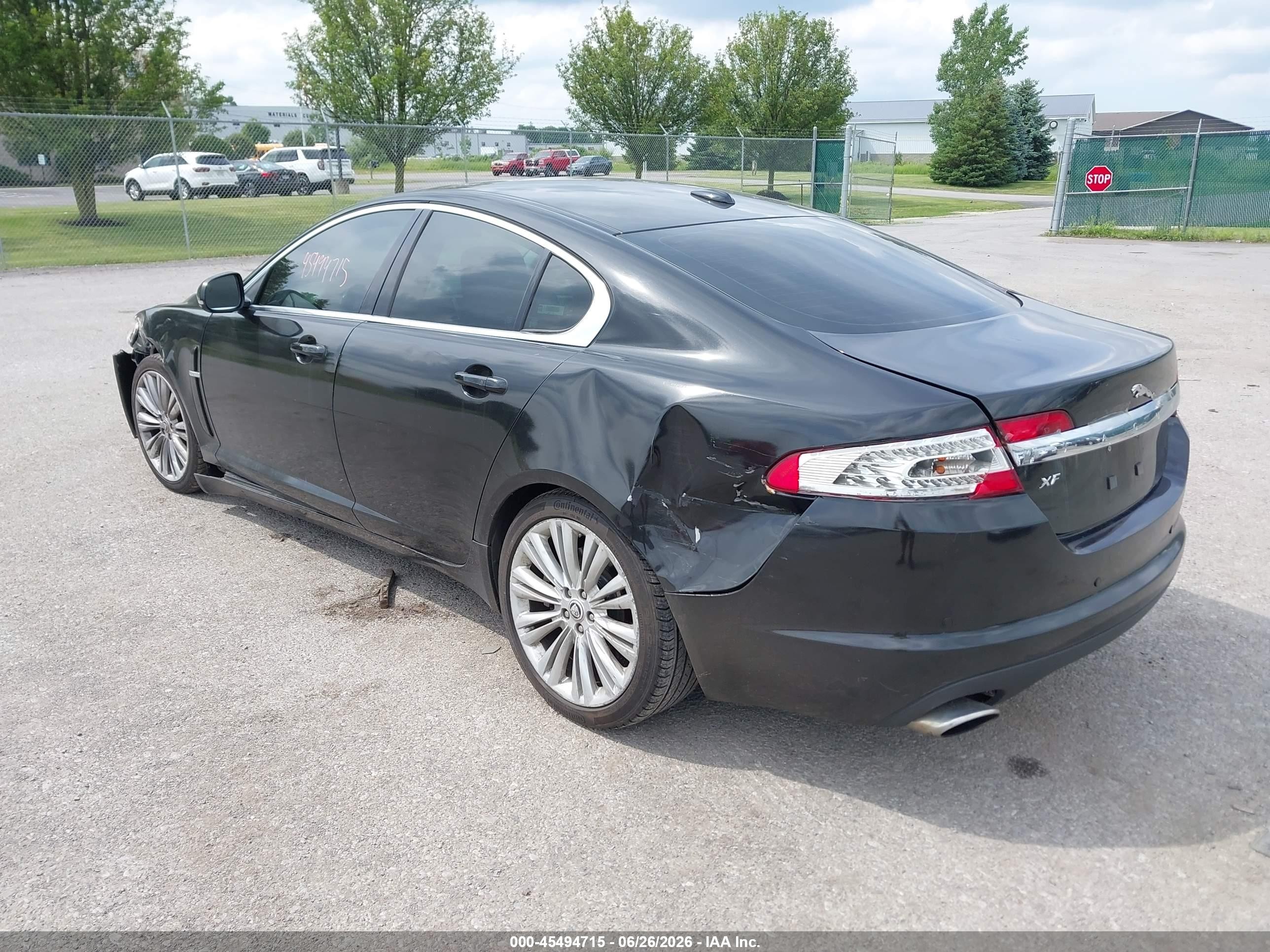 2011 Jaguar Xf Premium Black vin: SAJWA0GB2BLR90330