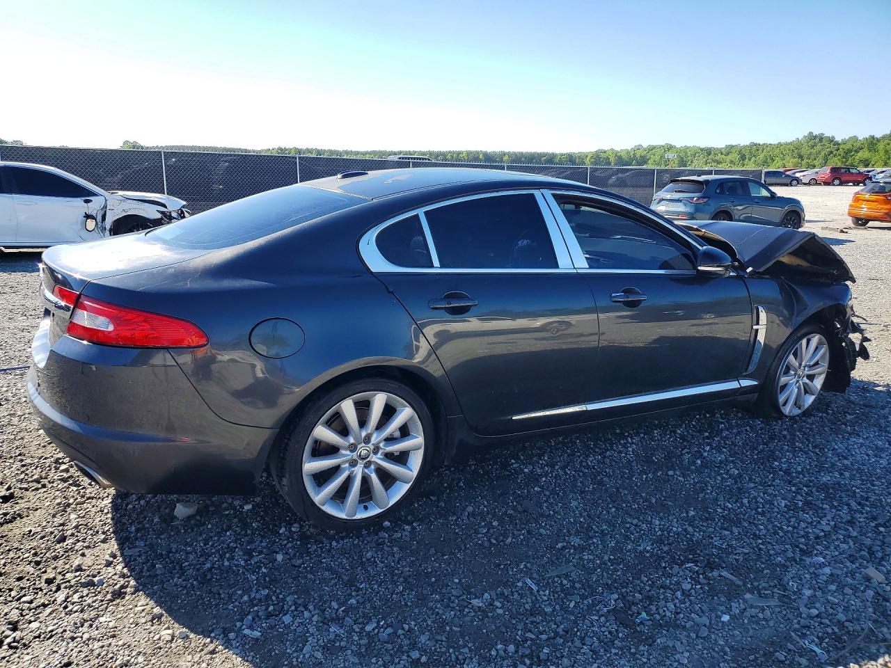 2011 Jaguar Xf Premium Gray vin: SAJWA0GB2BLR95544