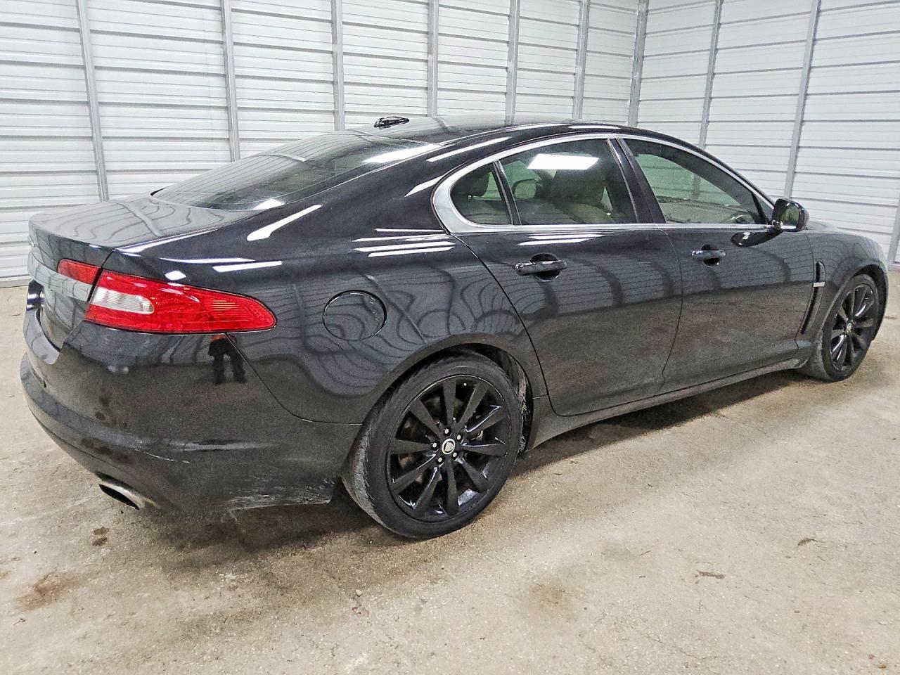 2010 Jaguar Xf Premium Black vin: SAJWA0GB7ALR52963