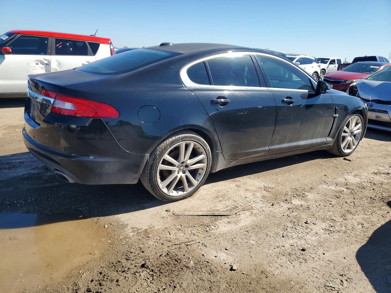 2010 Jaguar Xf Premium Black vin: SAJWA0GB7ALR73604