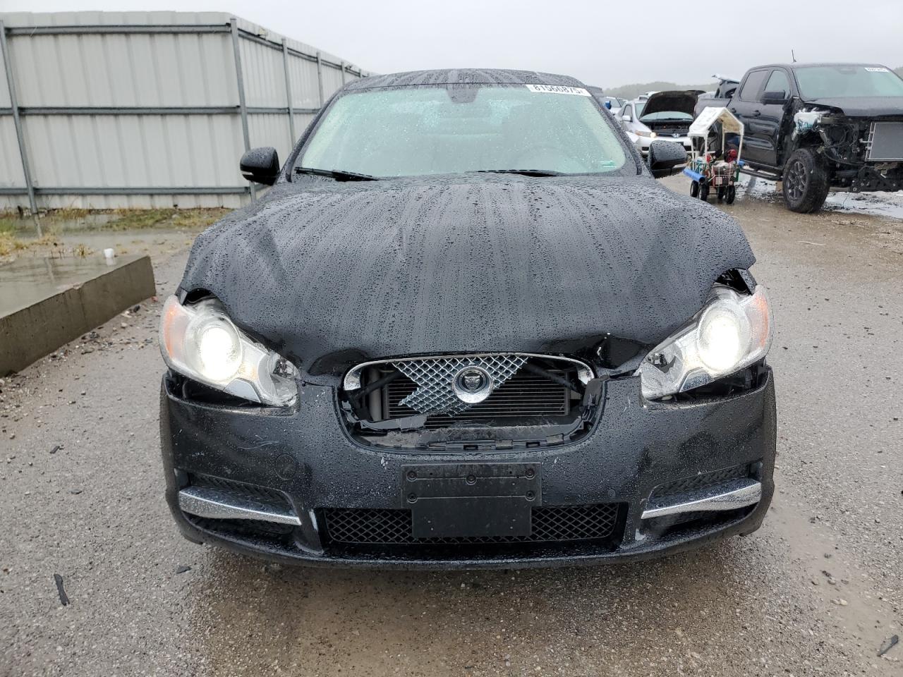 2010 Jaguar Xf Premium Черный vin: SAJWA0GB8ALR74759