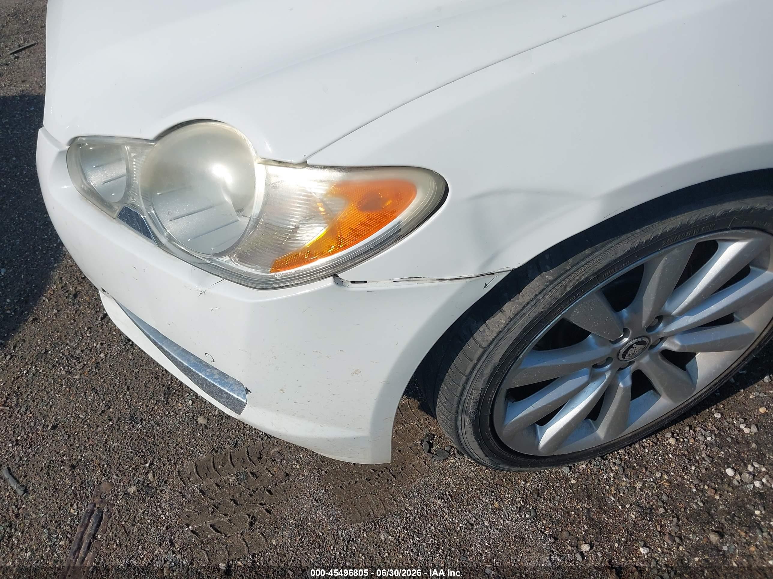 2011 Jaguar Xf Premium Белый vin: SAJWA0GB8BLS18107
