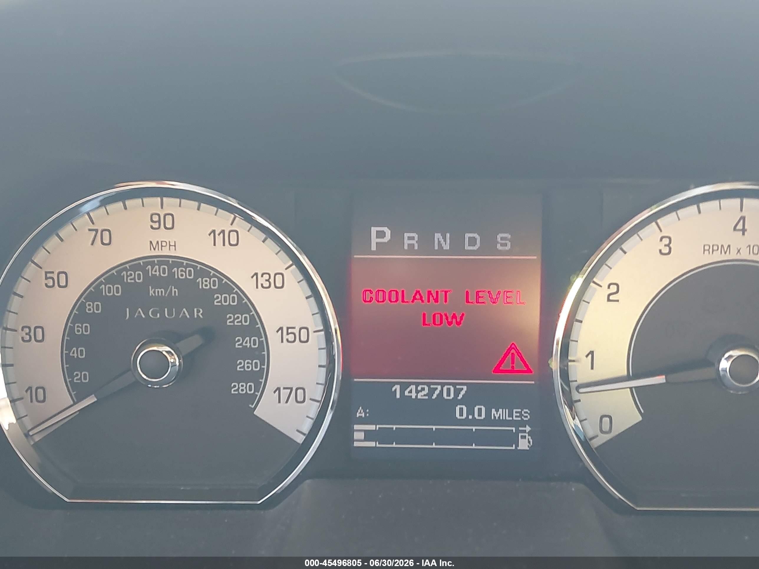 2011 Jaguar Xf Premium Белый vin: SAJWA0GB8BLS18107