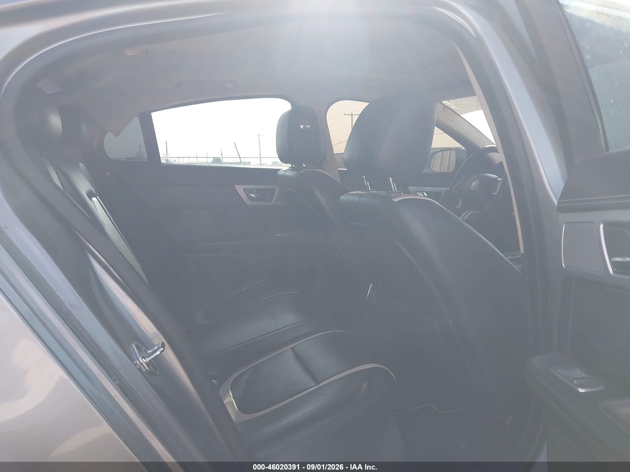 2012 Jaguar Xf Portfolio Silver vin: SAJWA0HB0CLS36567