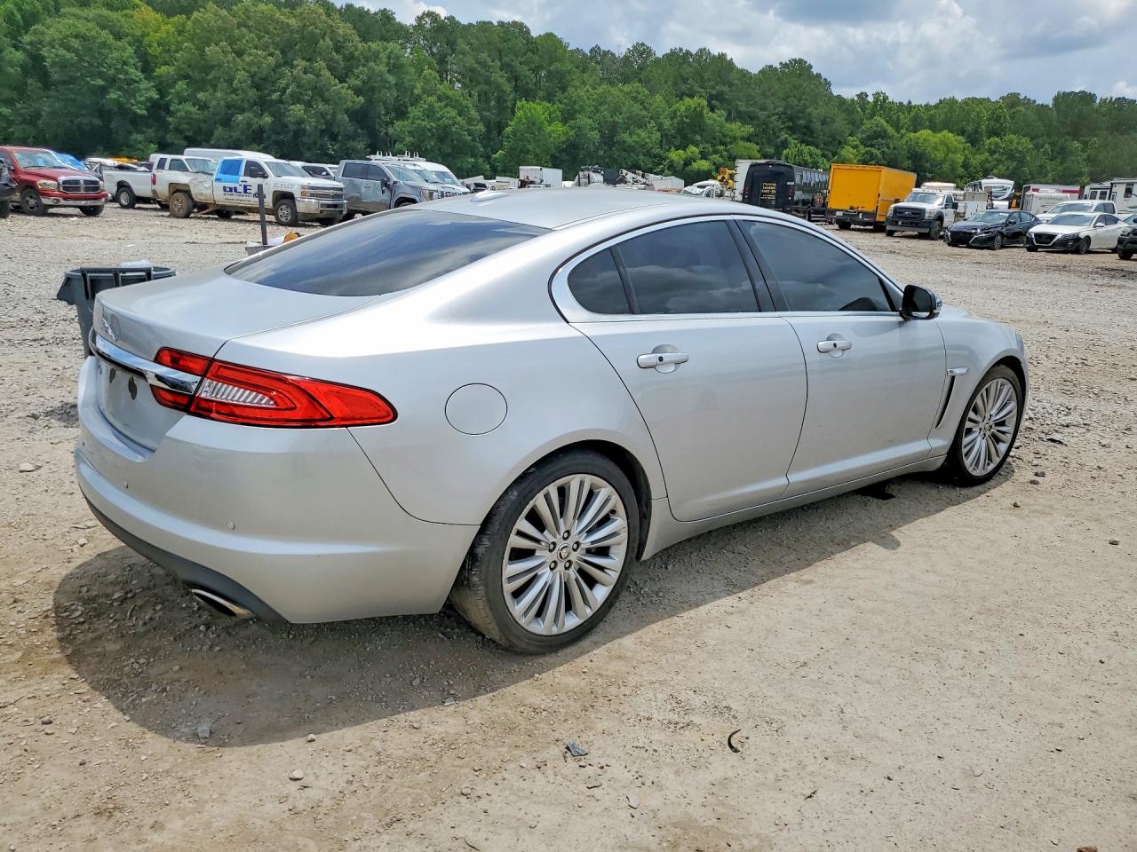 2012 Jaguar Xf Portfolio Silver vin: SAJWA0HB2CLS22072