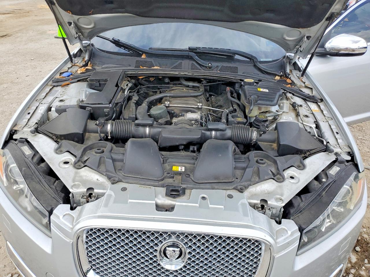 2012 Jaguar Xf Portfolio Silver vin: SAJWA0HB2CLS22072
