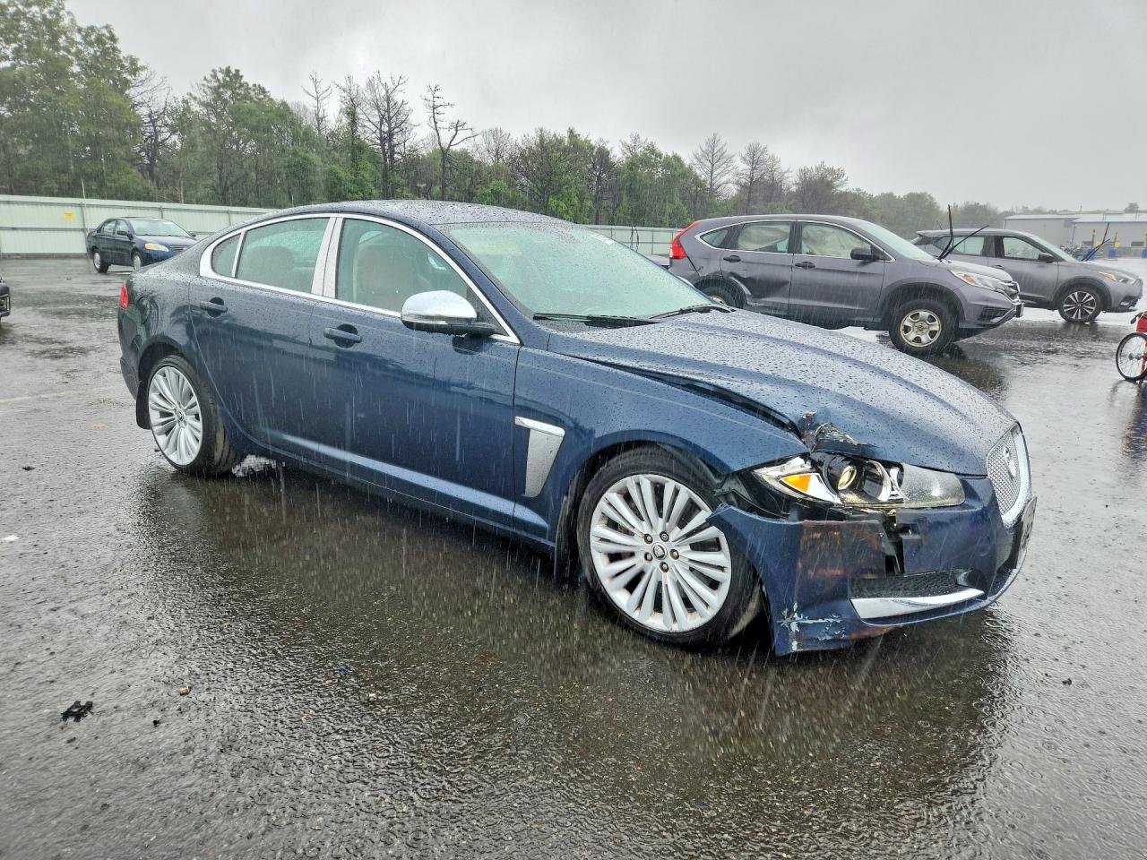 2012 Jaguar Xf Portfolio Blue vin: SAJWA0HB9CLS40181