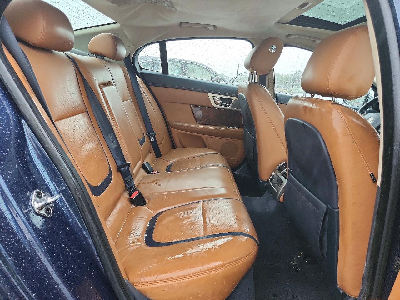 2012 Jaguar Xf Portfolio Blue vin: SAJWA0HB9CLS40181