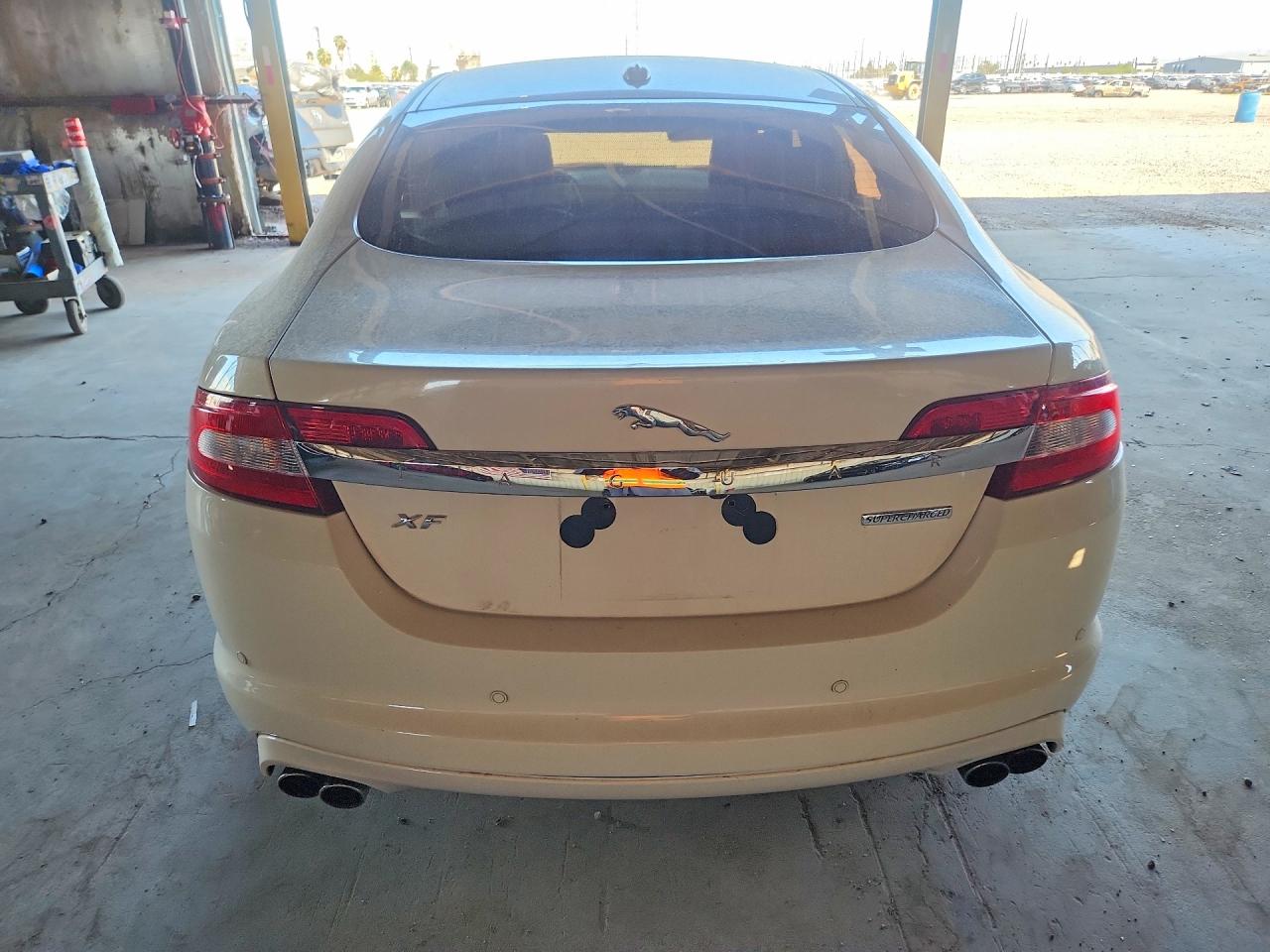 2010 Jaguar Xf Supercharged White vin: SAJWA0HE8AMR65207