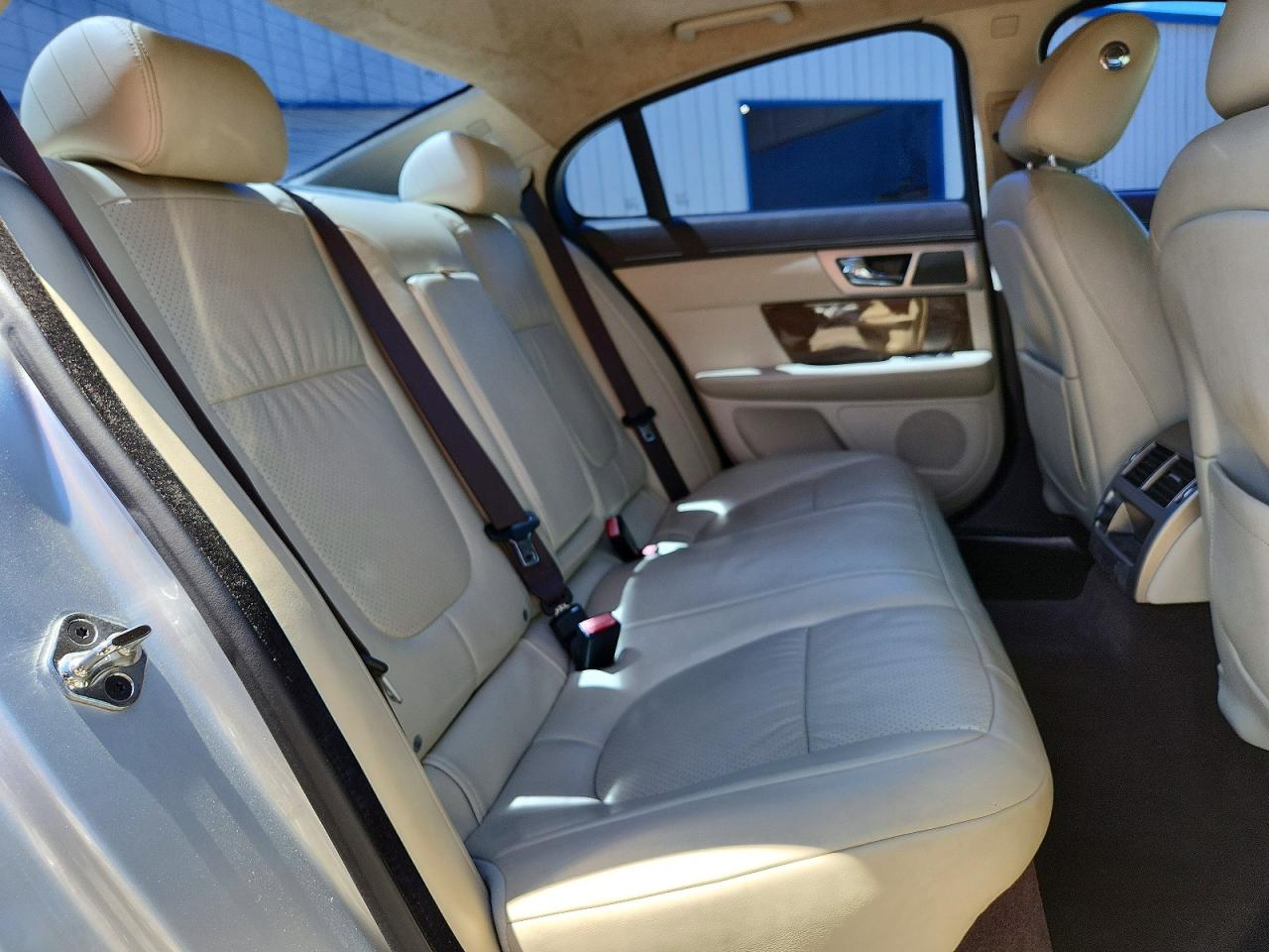2011 Jaguar Xf Supercharged Silver vin: SAJWA0HE9BMR82051