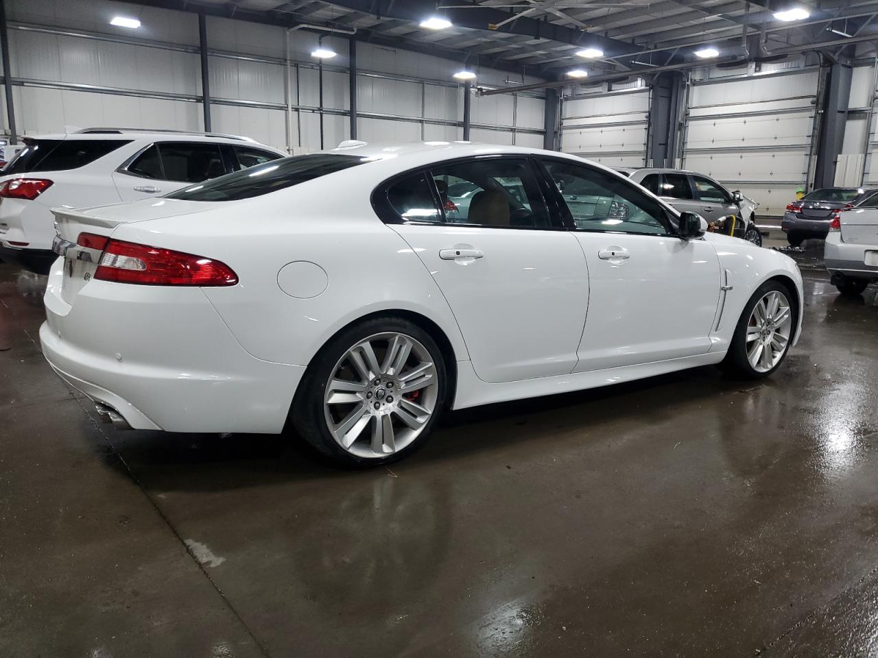2011 Jaguar Xf R White vin: SAJWA0JC1BMS08613