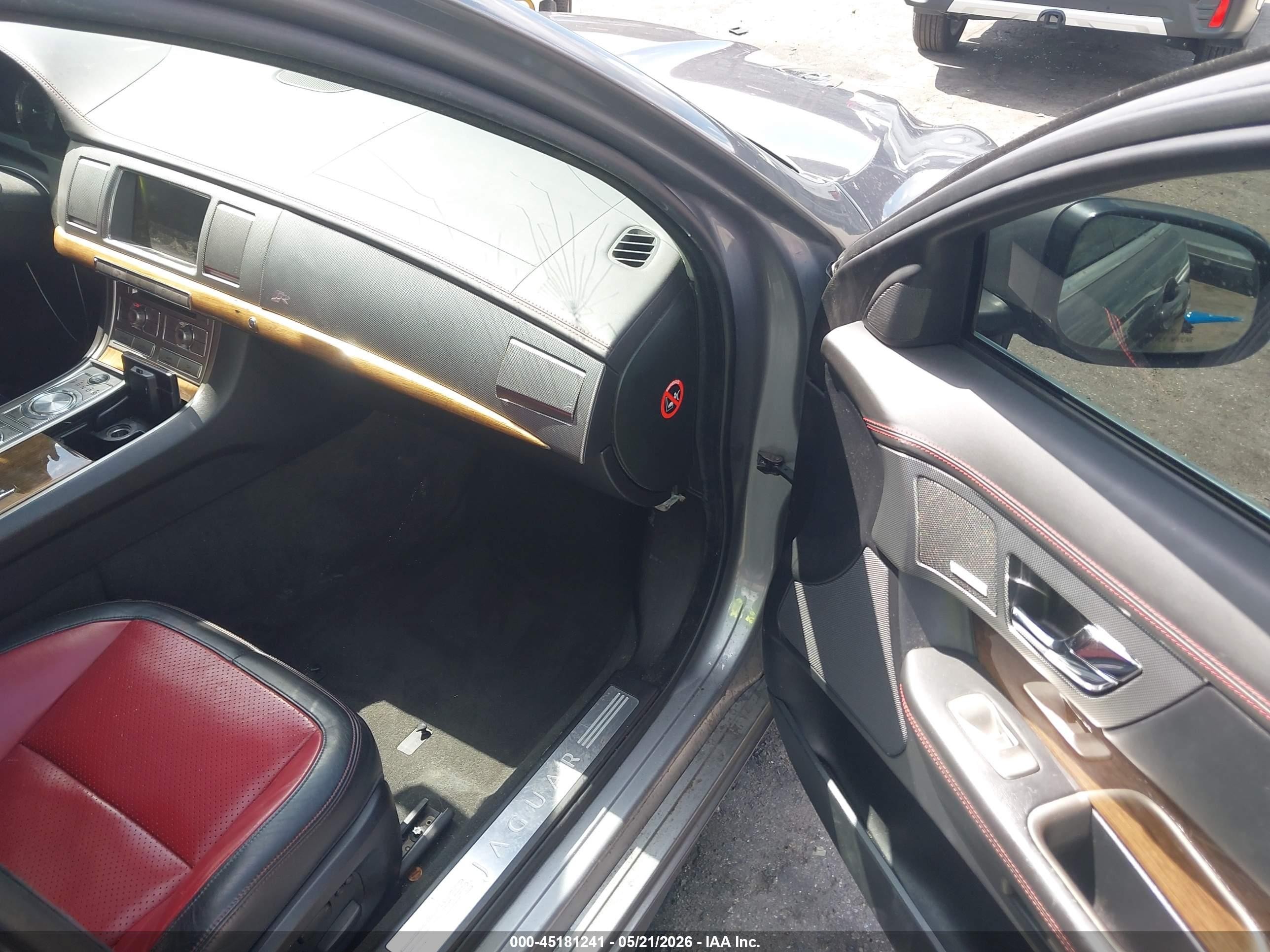 2011 Jaguar Xf Xfr Gray vin: SAJWA0JC2BMR90615
