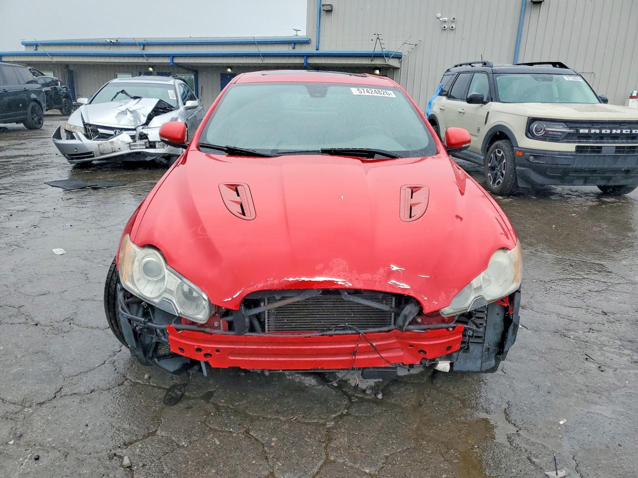 2011 Jaguar Xf R Red vin: SAJWA0JC5BMR95582