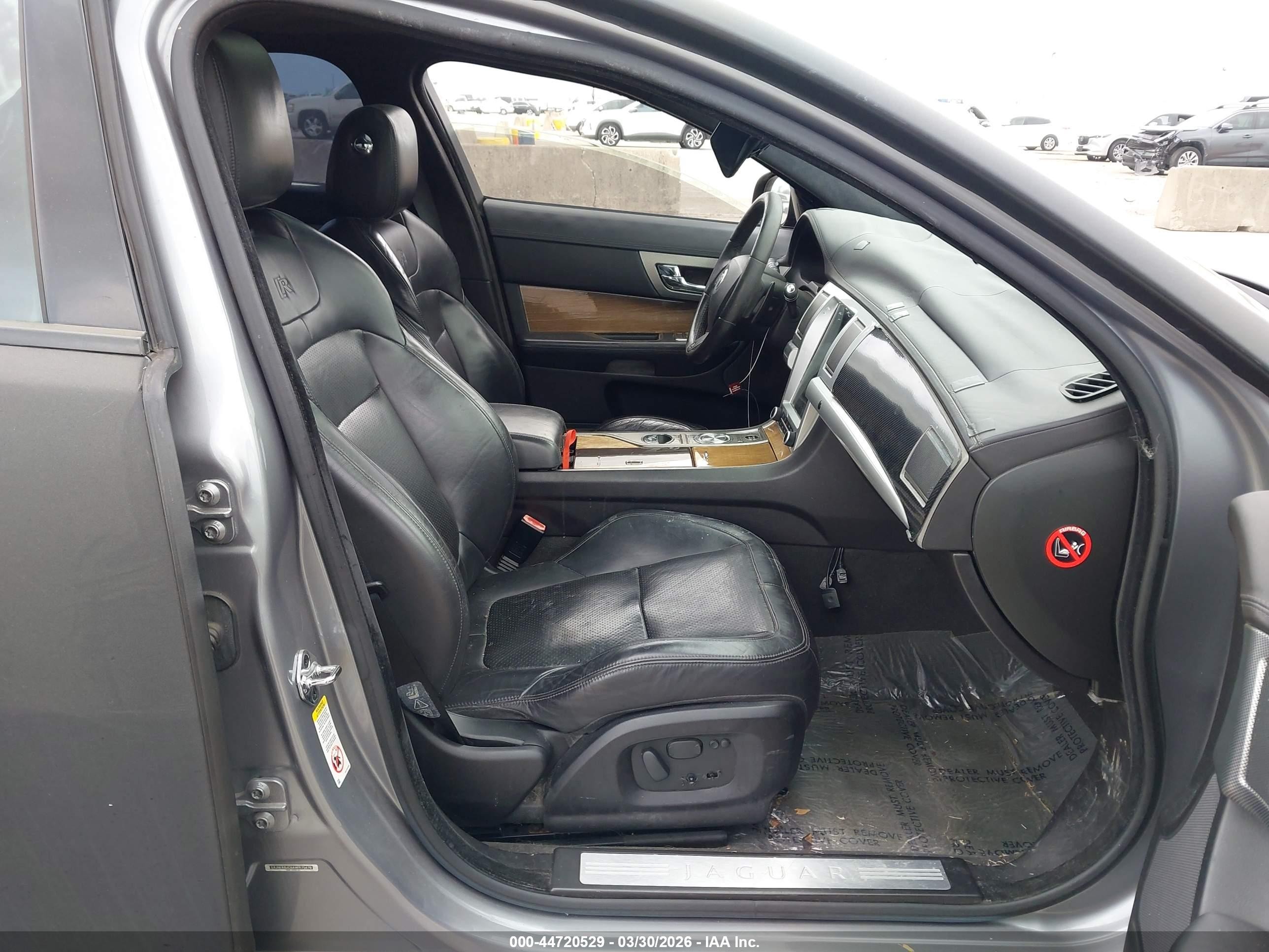 2010 Jaguar Xf Xfr Black vin: SAJWA0JC6AMR75470
