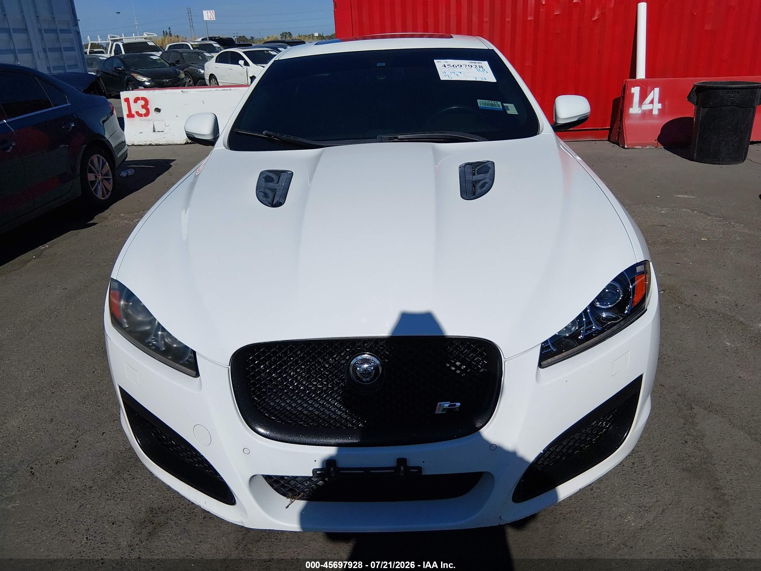 2012 Jaguar Xf Xfr White vin: SAJWA0JCXCMS38839