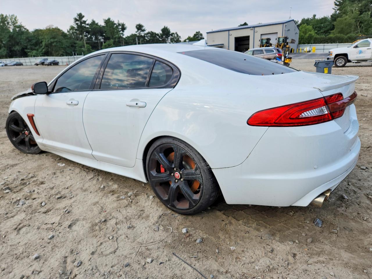 2014 Jaguar Xf R White vin: SAJWA0JHXEMU12701