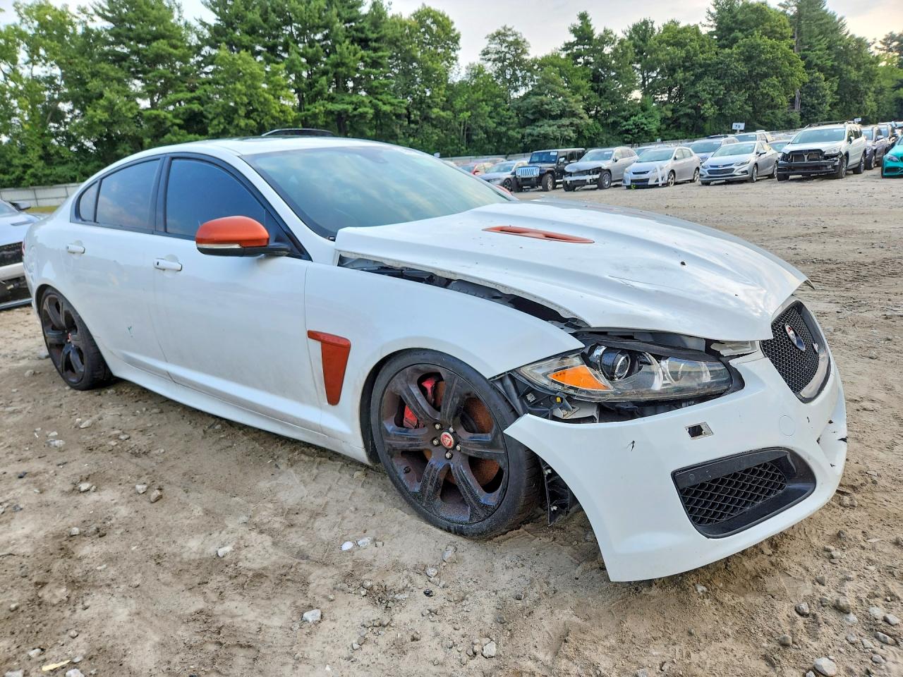 2014 Jaguar Xf R White vin: SAJWA0JHXEMU12701