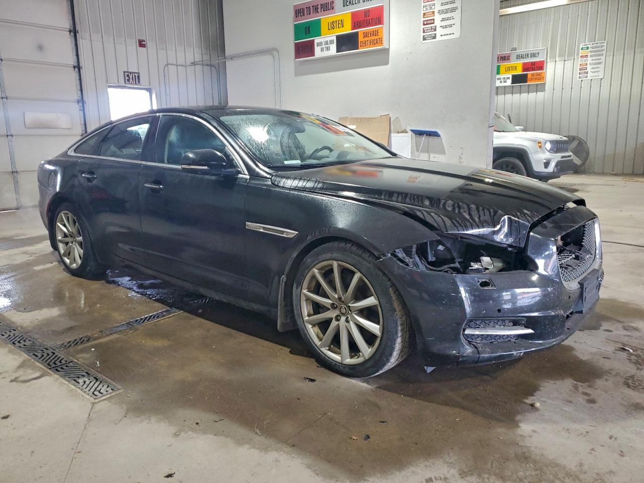 2013 Jaguar Xj Black vin: SAJWA1C71D8V41251