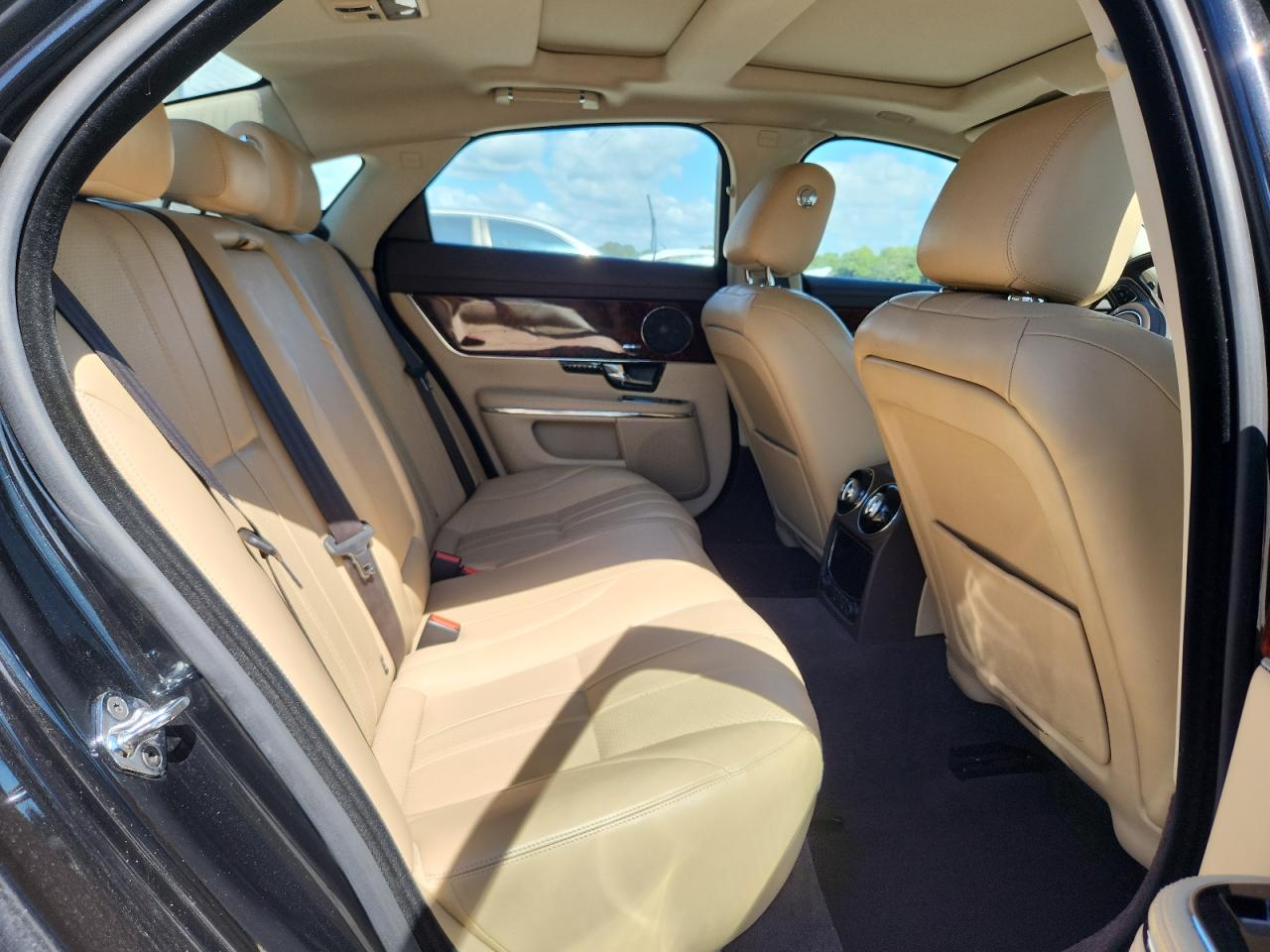 2013 Jaguar Xj Black vin: SAJWA1C71D8V44554