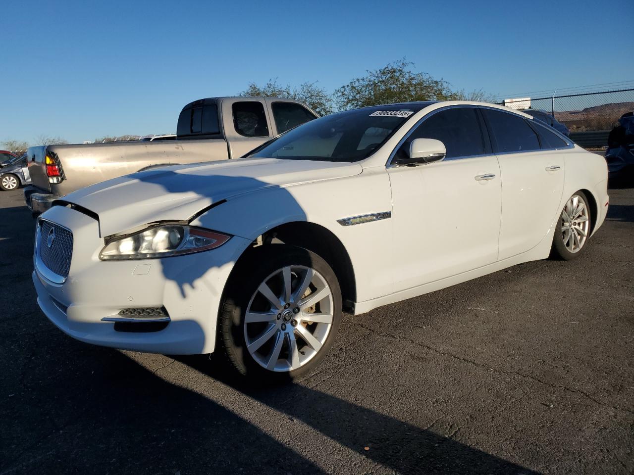 2013 Jaguar Xj White vin: SAJWA1C72D8V39766
