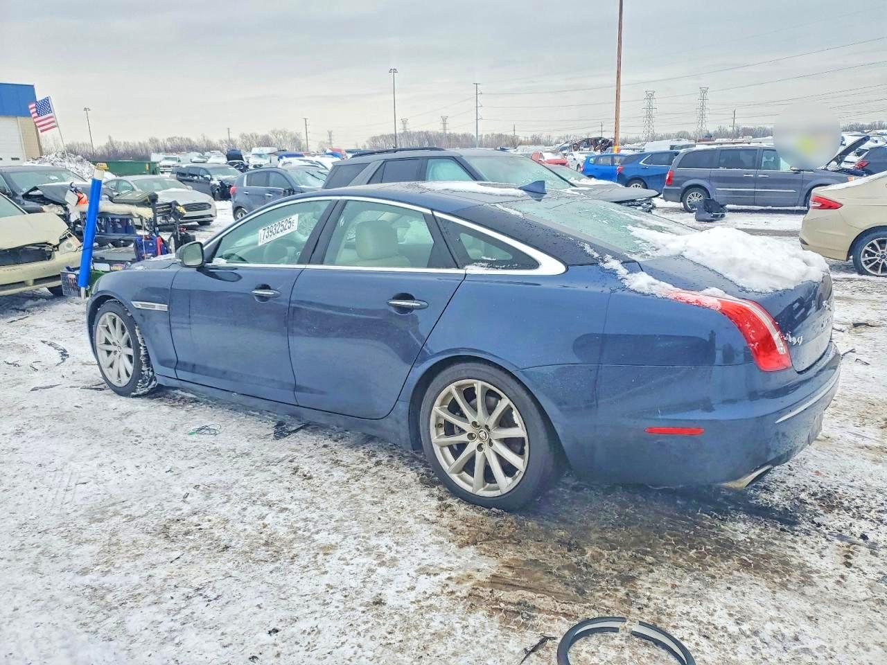 2013 Jaguar Xj Blue vin: SAJWA1C72D8V39864