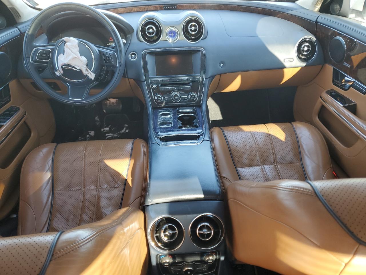 2013 Jaguar Xj White vin: SAJWA1C72D8V40156