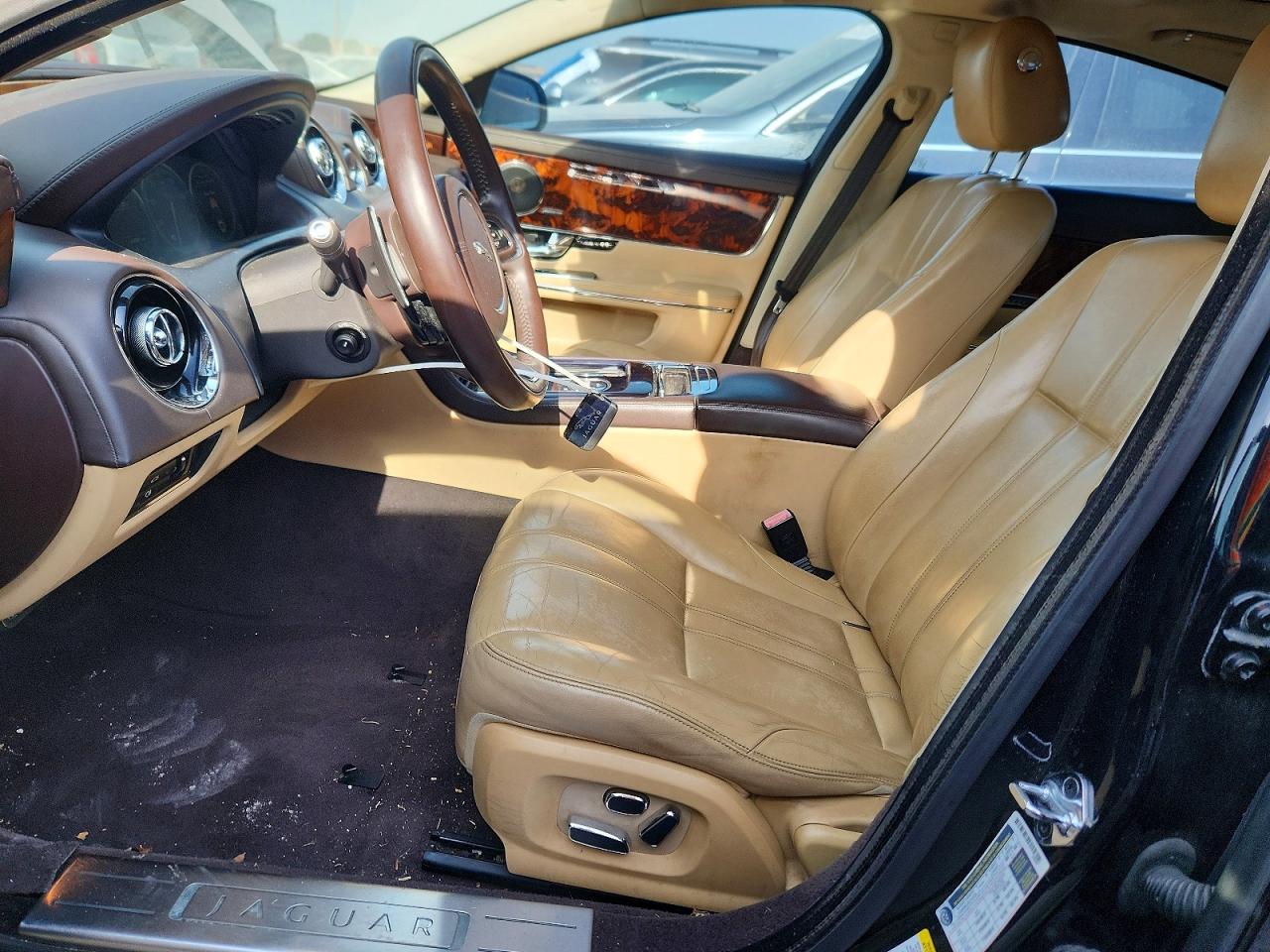 2013 Jaguar Xj Черный vin: SAJWA1C72D8V52873