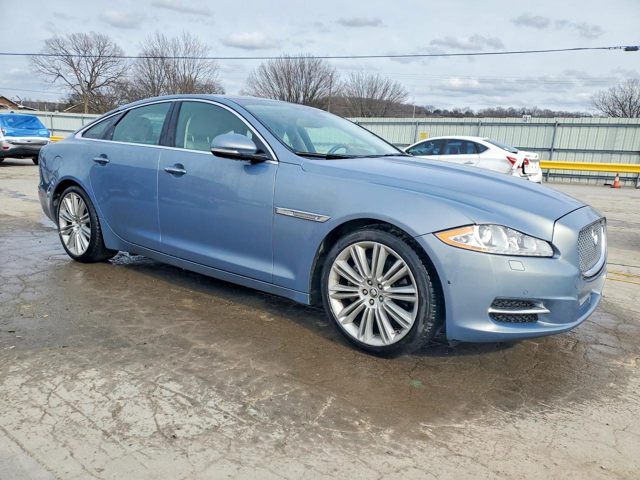 2013 Jaguar Xj Синий vin: SAJWA1C73D8V53854