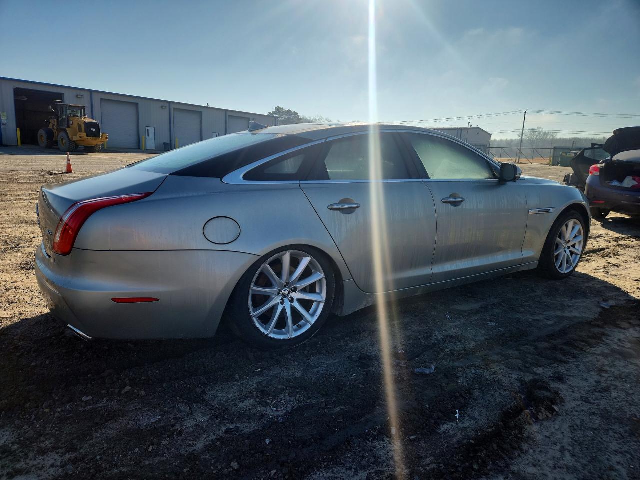 2013 Jaguar Xj Silver vin: SAJWA1C74D8V41812