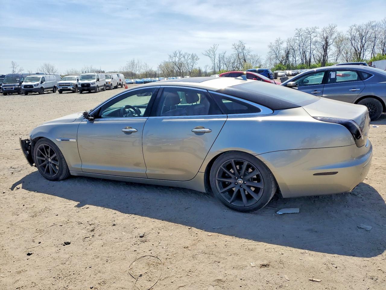 2013 Jaguar Xj Silver vin: SAJWA1C75D8V43553
