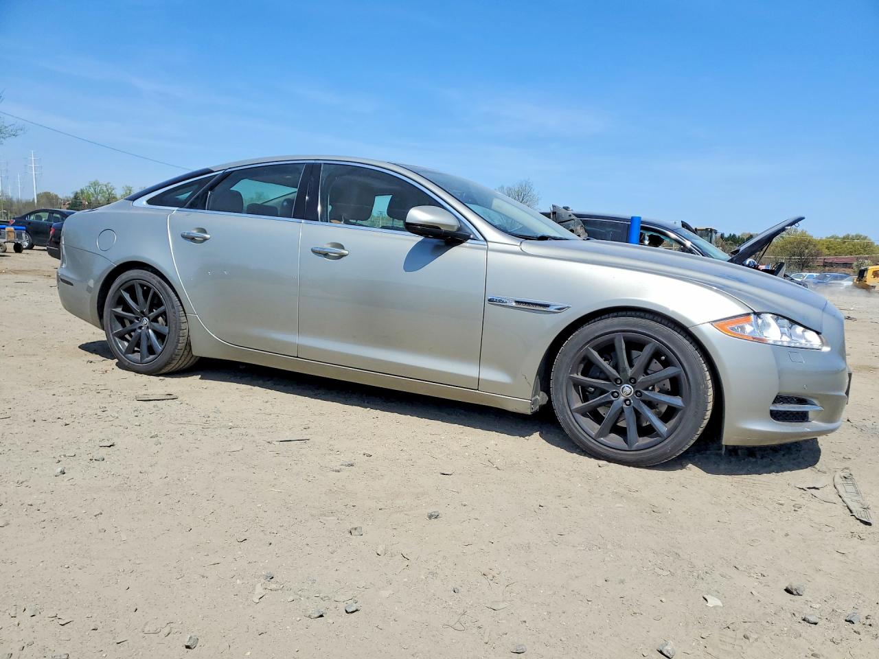 2013 Jaguar Xj Silver vin: SAJWA1C75D8V43553
