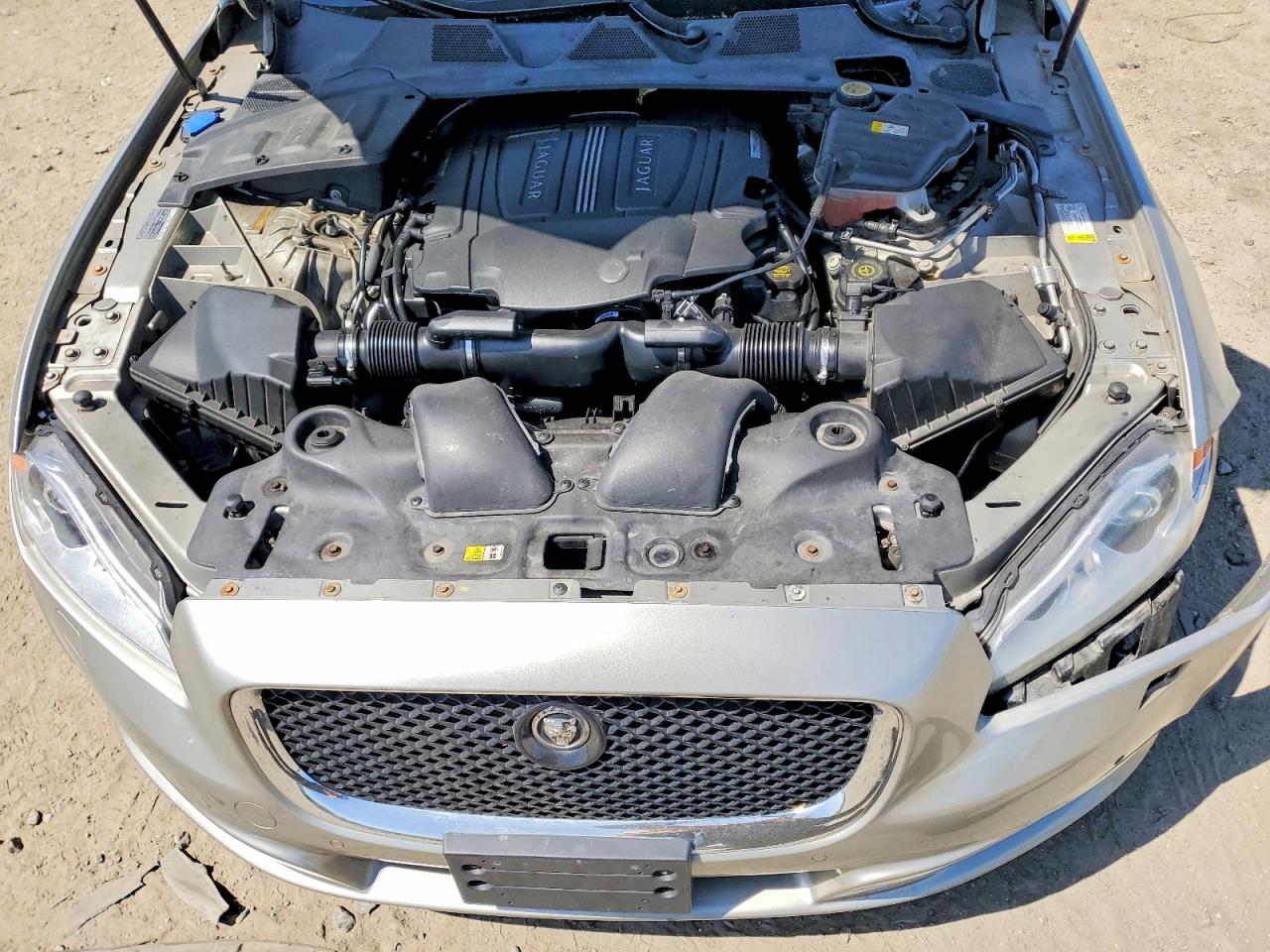 2013 Jaguar Xj Silver vin: SAJWA1C75D8V43553
