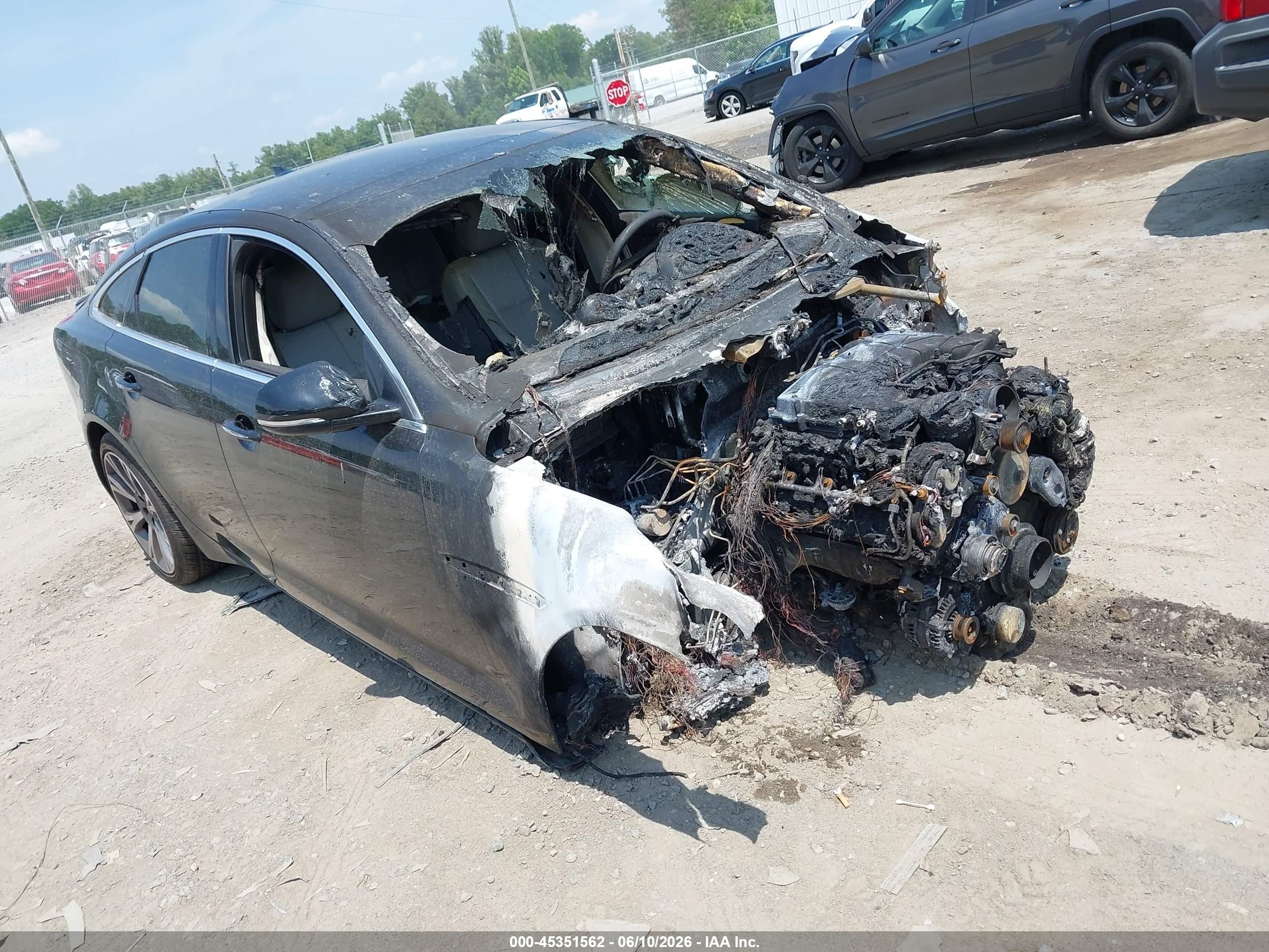 2013 Jaguar Xj   Серый vin: SAJWA1C76D8V41570