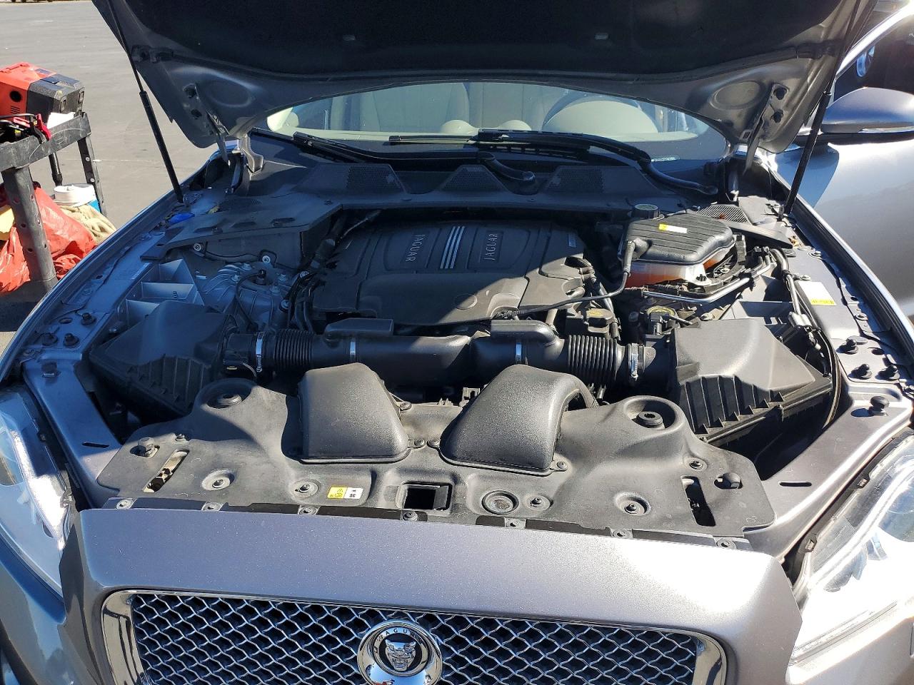2013 Jaguar Xj Gray vin: SAJWA1C77D8V39505