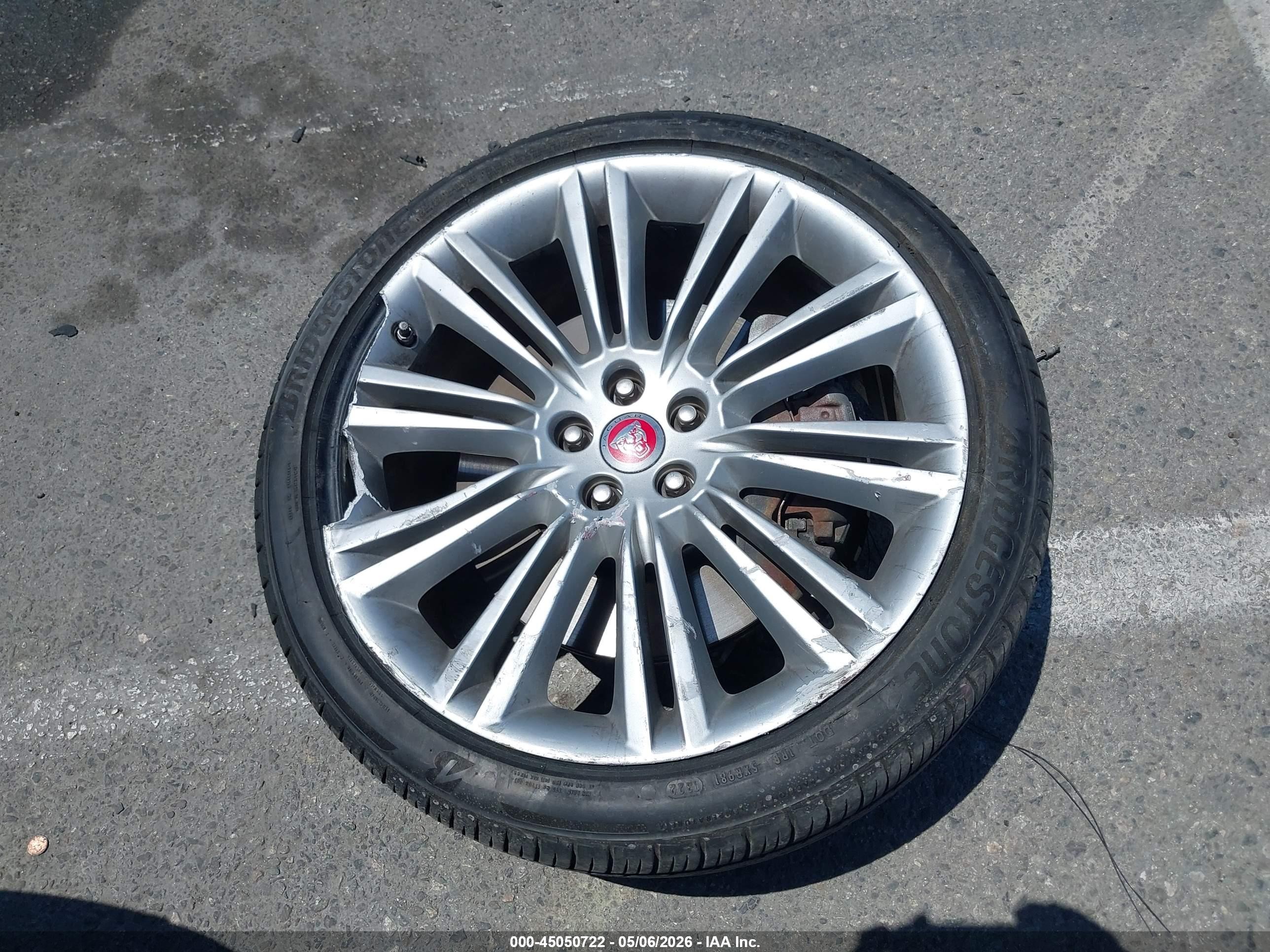 2013 Jaguar Xj   Бордовый vin: SAJWA1C77D8V43117