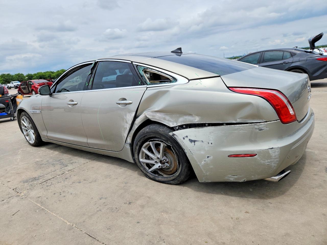 2013 Jaguar Xj Gray vin: SAJWA1C77D8V56952