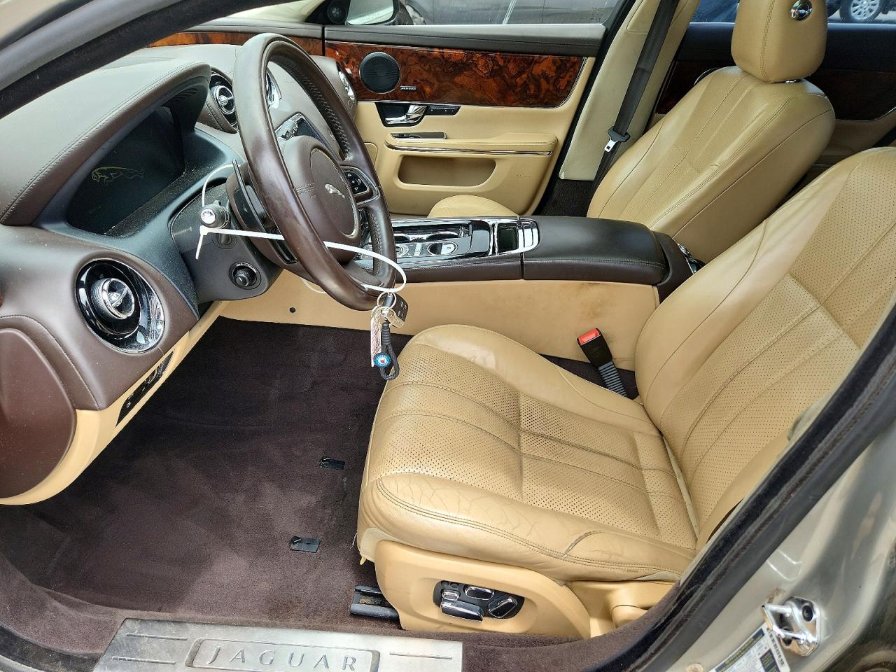 2013 Jaguar Xj Gray vin: SAJWA1C77D8V56952