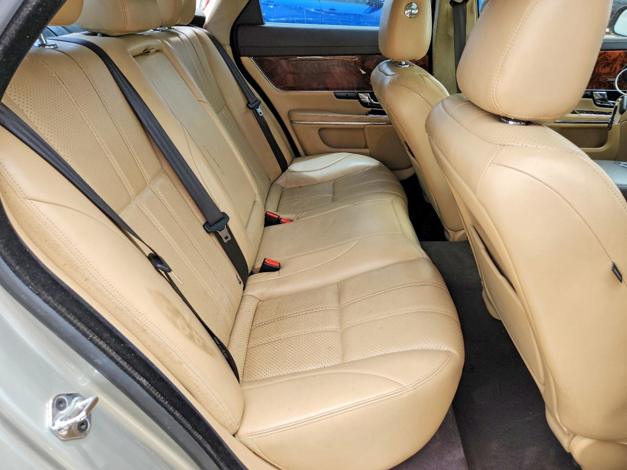 2013 Jaguar Xj Gray vin: SAJWA1C77D8V56952