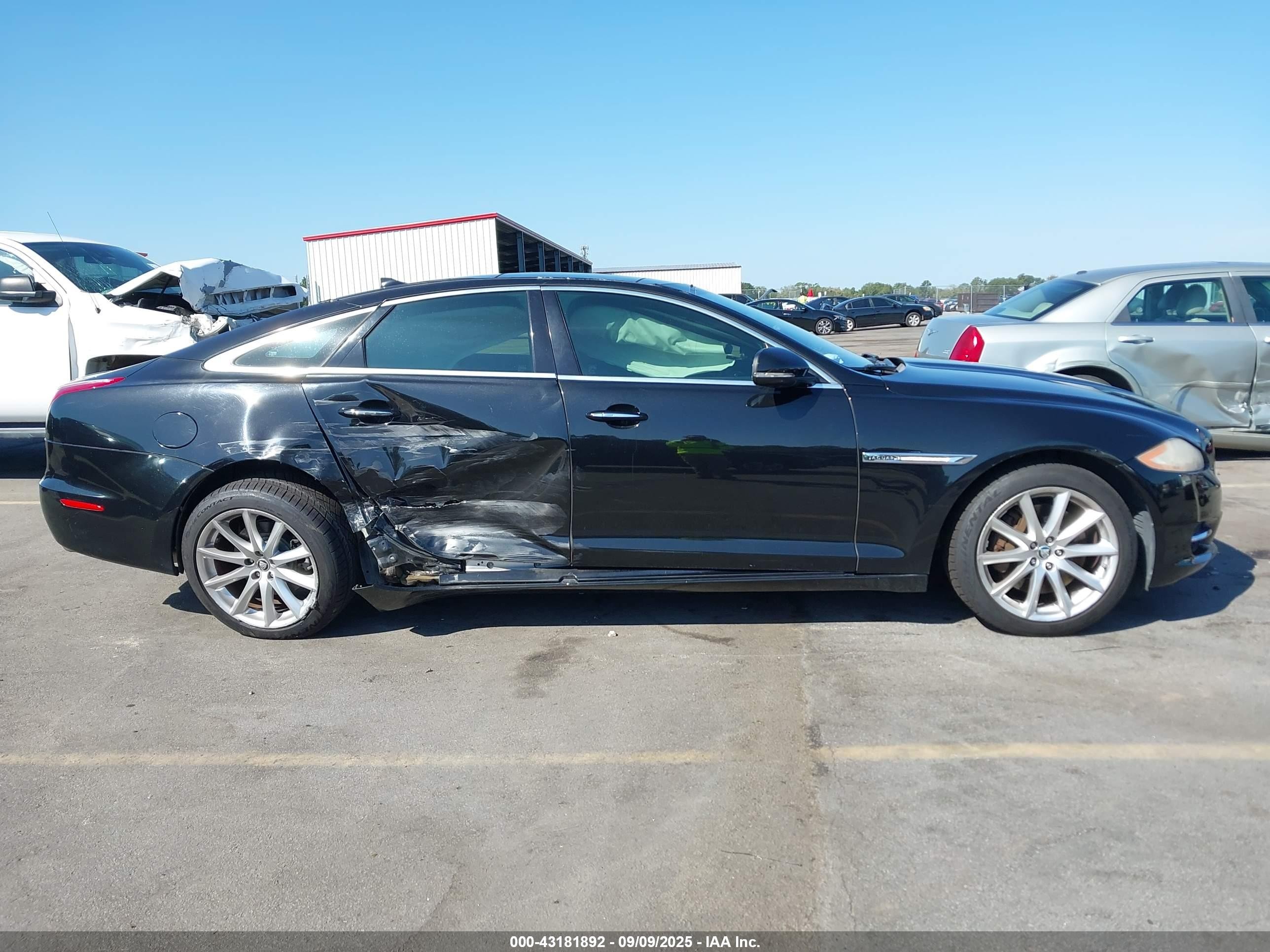 2013 Jaguar Xj   Black vin: SAJWA1C78D8V41358