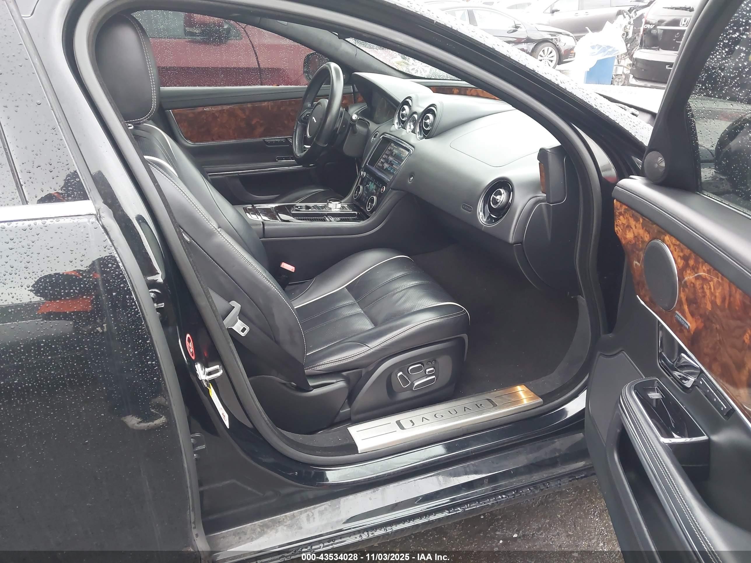 2013 Jaguar Xj   Black vin: SAJWA1C78D8V58290