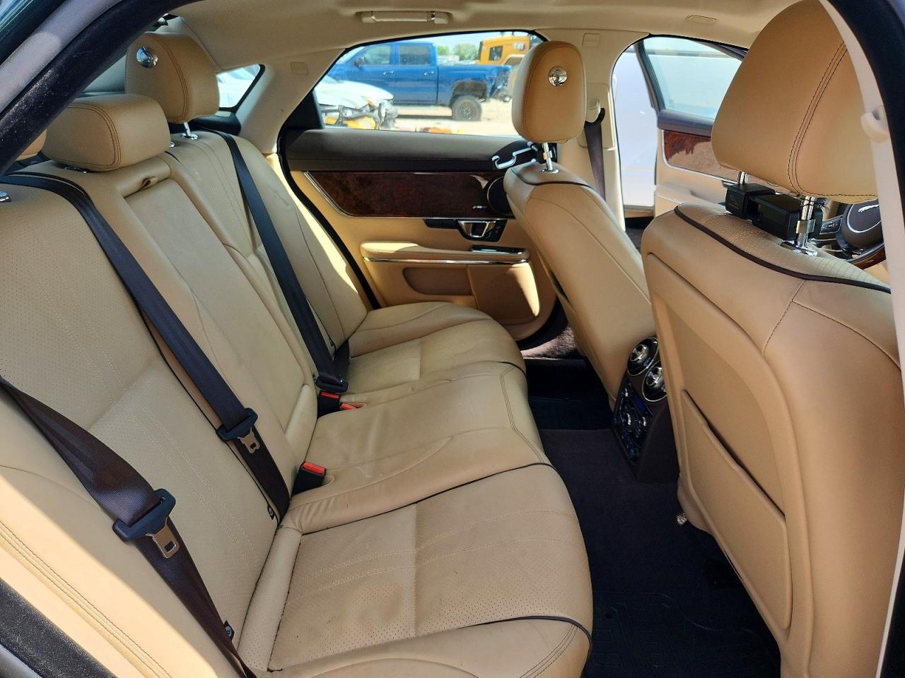 2019 Jaguar Xj R - Sport Green vin: SAJWA1C78K8W19456