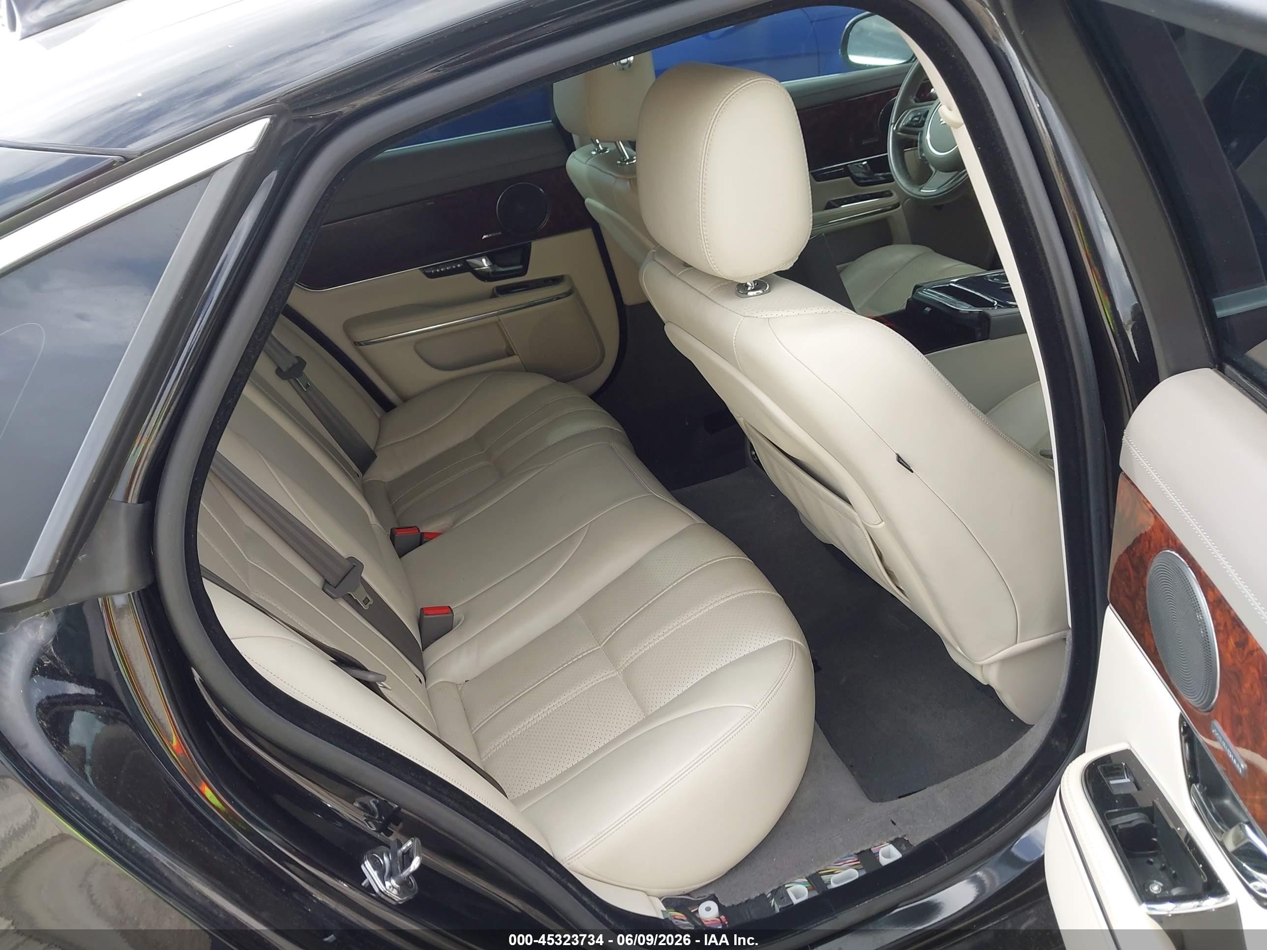 2013 Jaguar Xj   vin: SAJWA1C79D8V39974