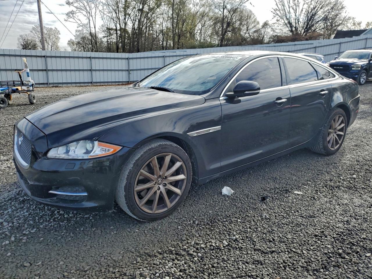 2013 Jaguar Xj Black vin: SAJWA1C79D8V40767