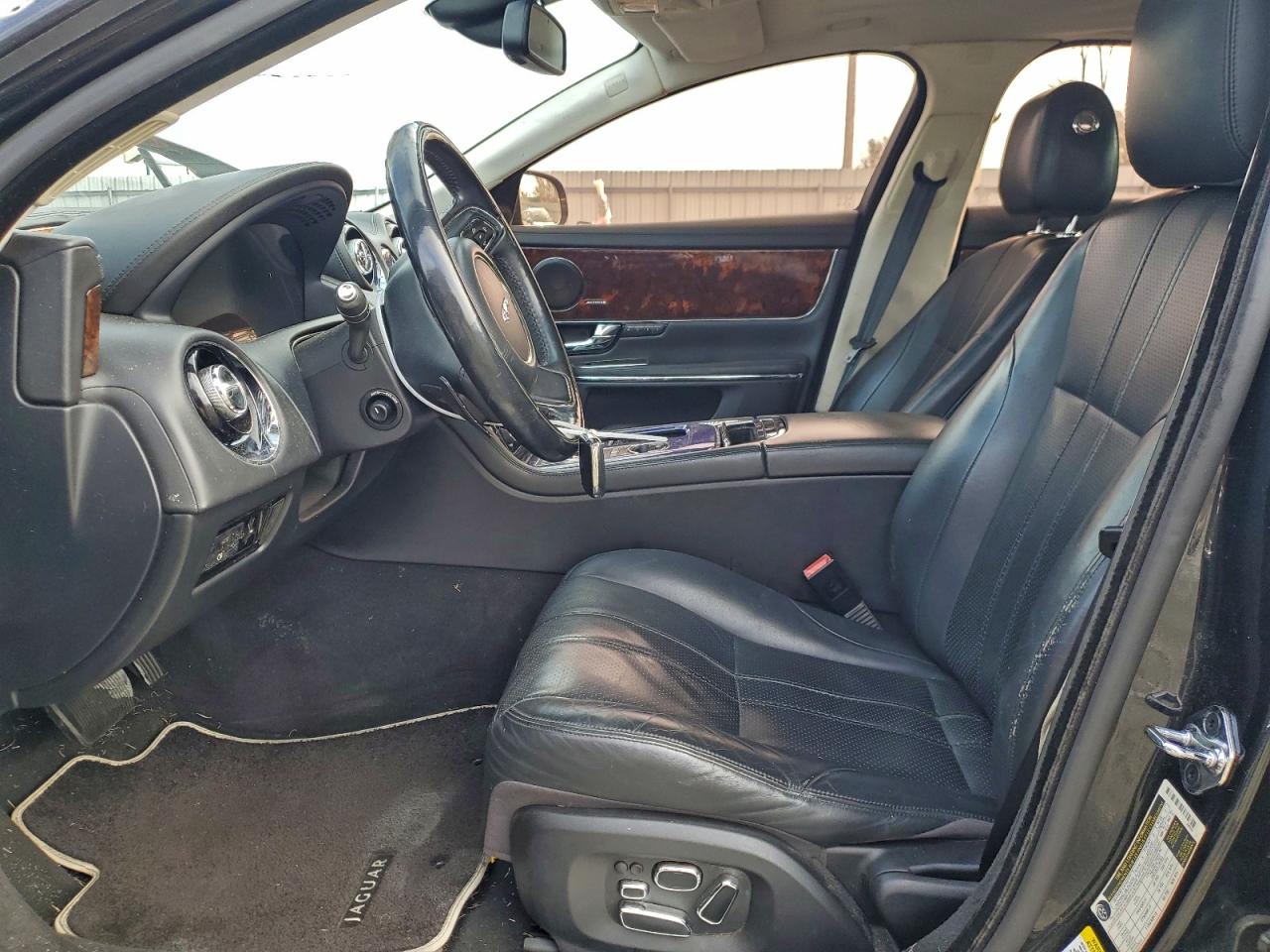 2013 Jaguar Xj Black vin: SAJWA1C79D8V40767
