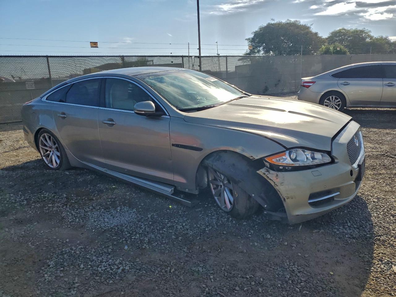 2013 Jaguar Xj Tan vin: SAJWA1C79D8V50876