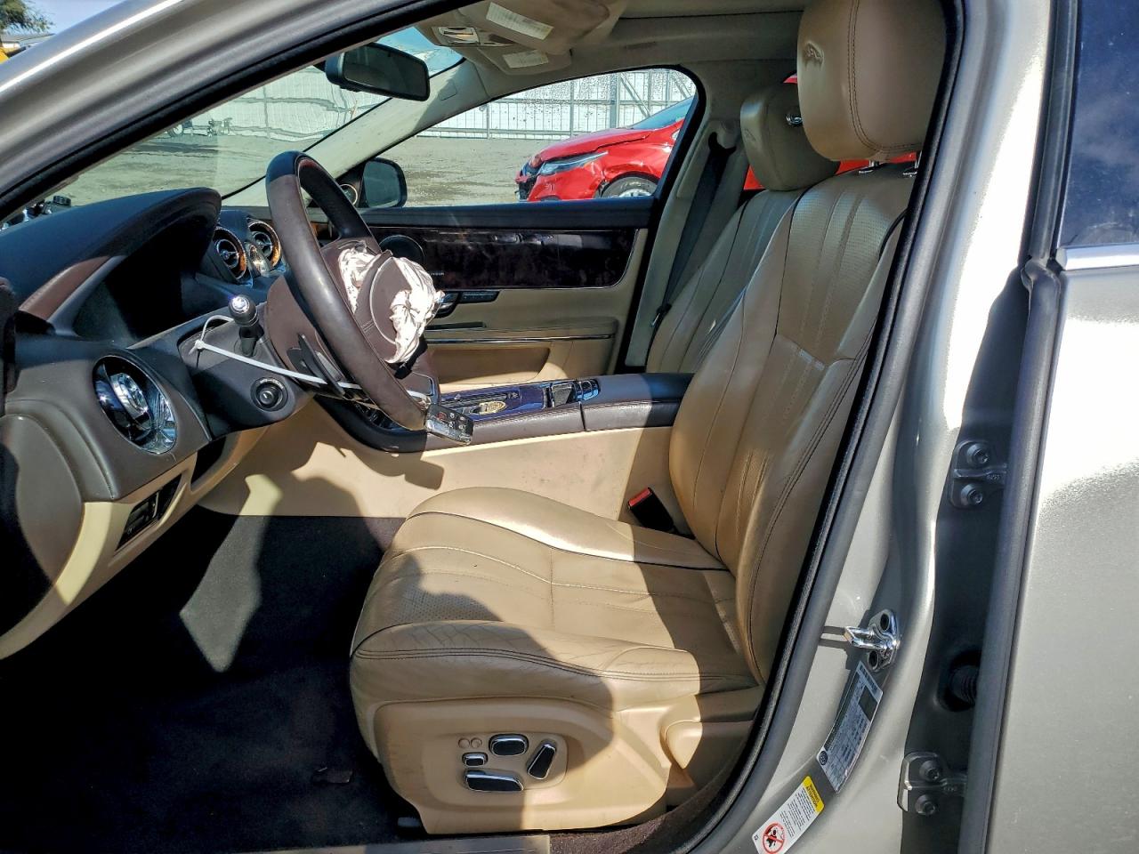 2013 Jaguar Xj Tan vin: SAJWA1C79D8V50876
