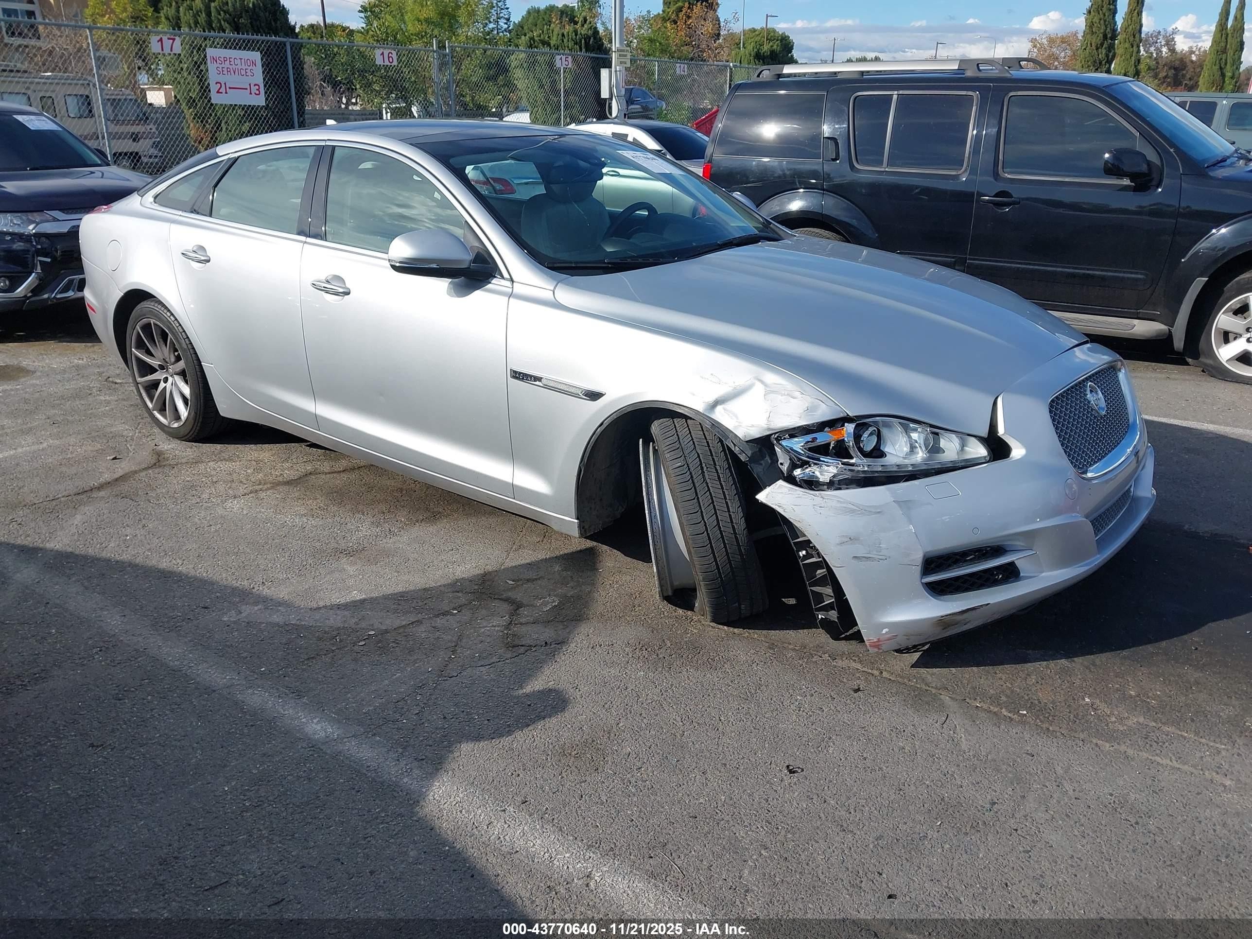 2013 Jaguar Xj   Silver vin: SAJWA1C79D8V57147